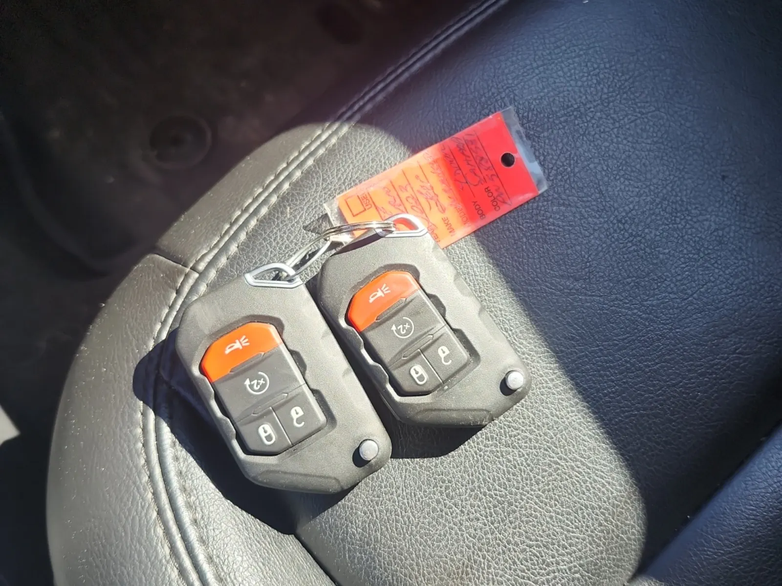 Keys/Fobs/Manual Photo