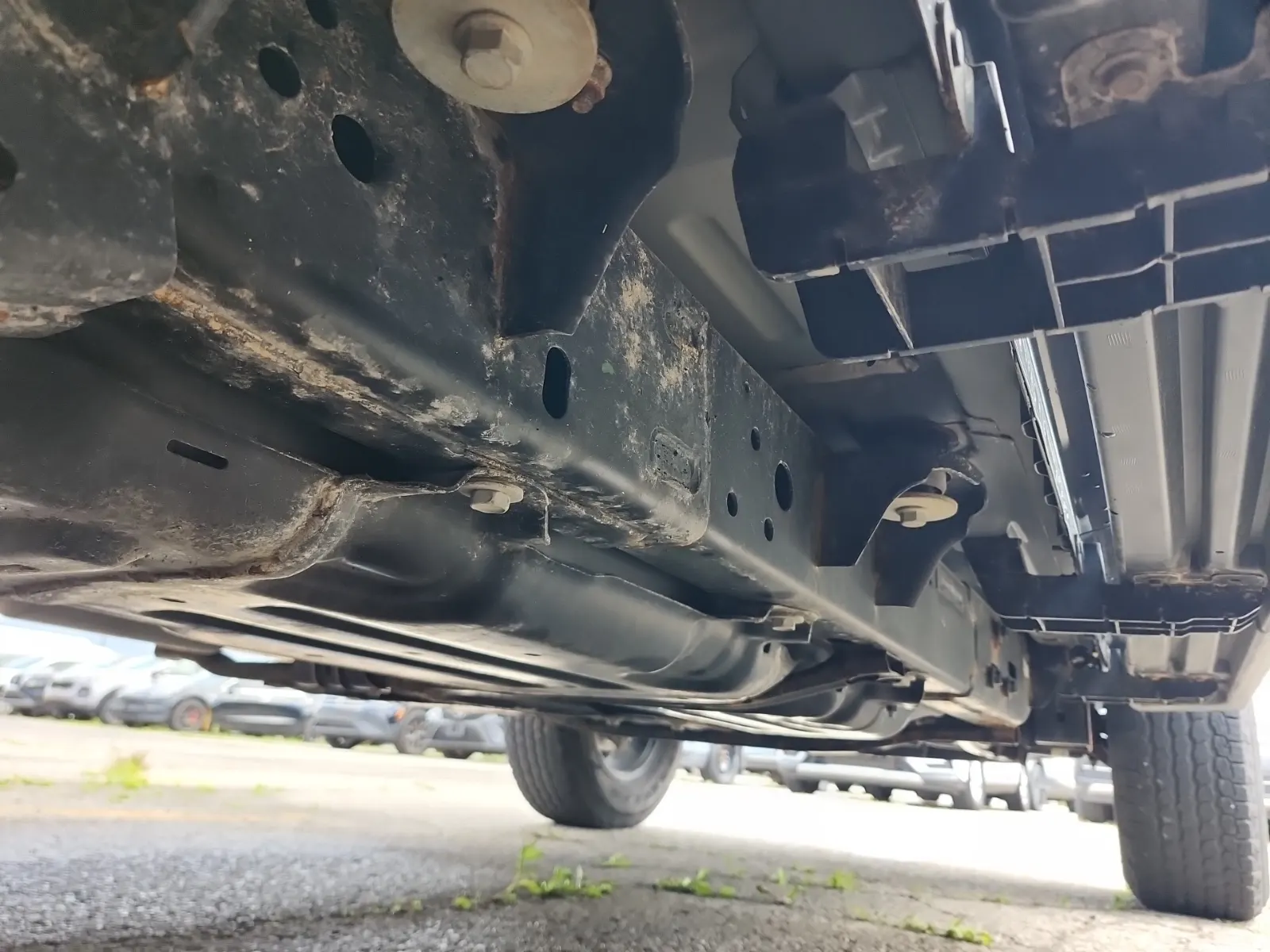 Undercarriage - Passenger Photo