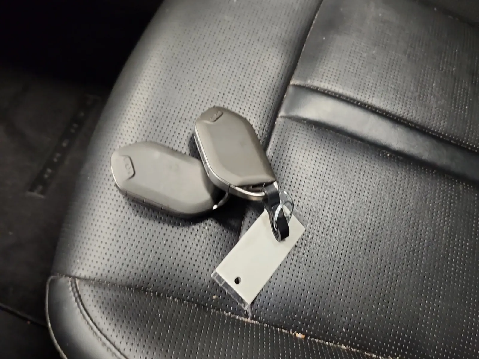 Keys/Fobs/Manual Photo