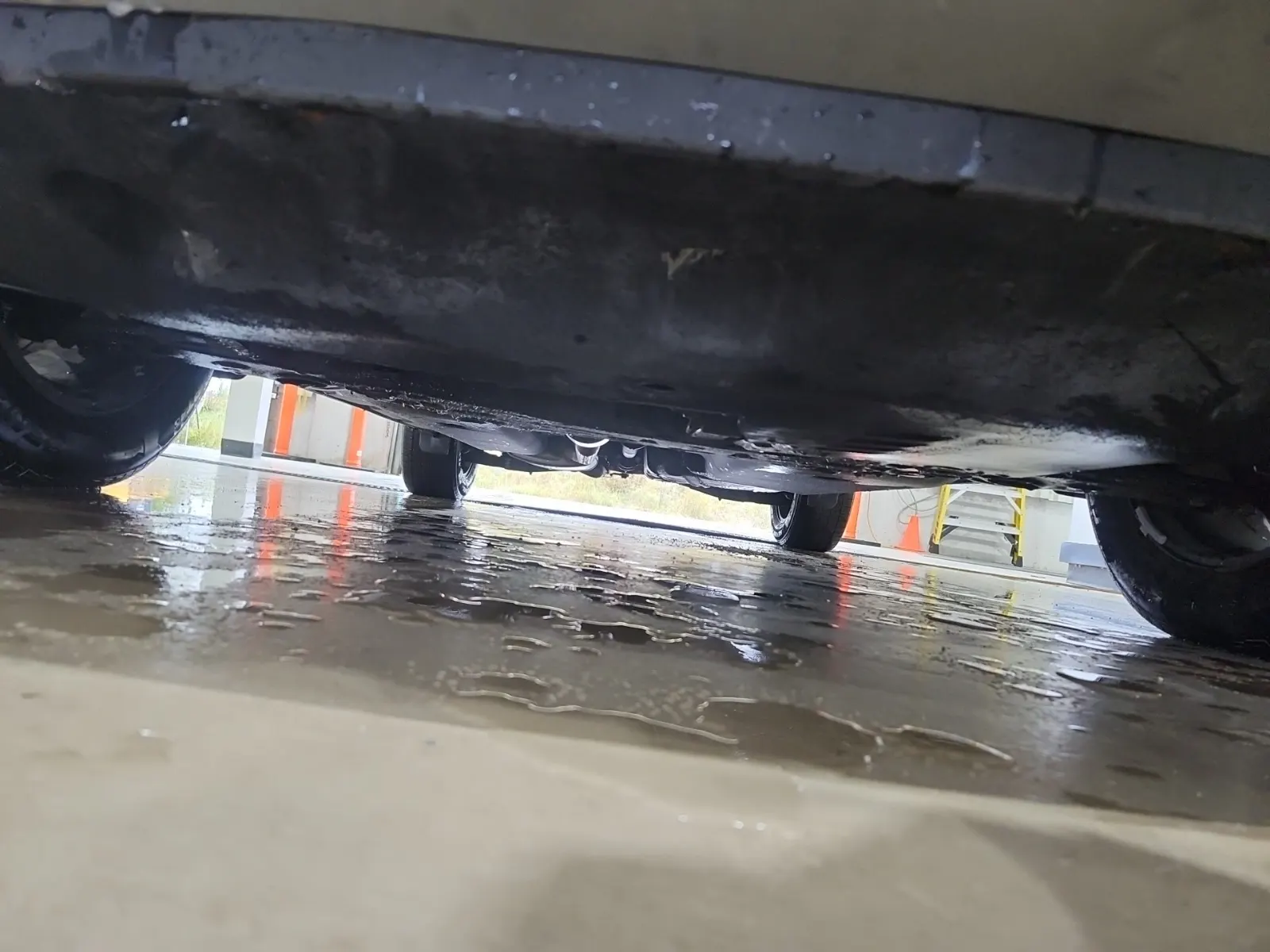Undercarriage - Front Photo