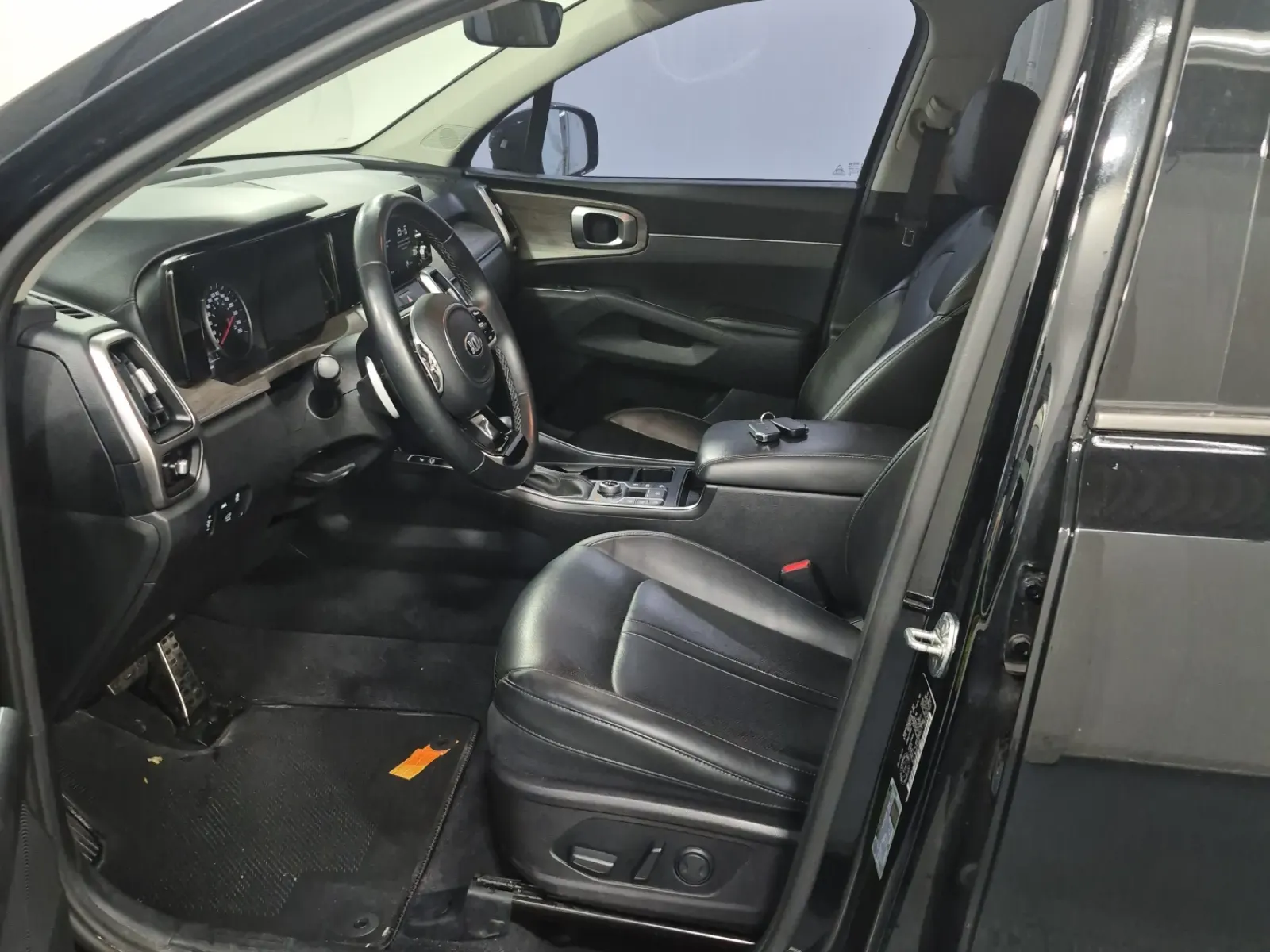 Front Interior Photo