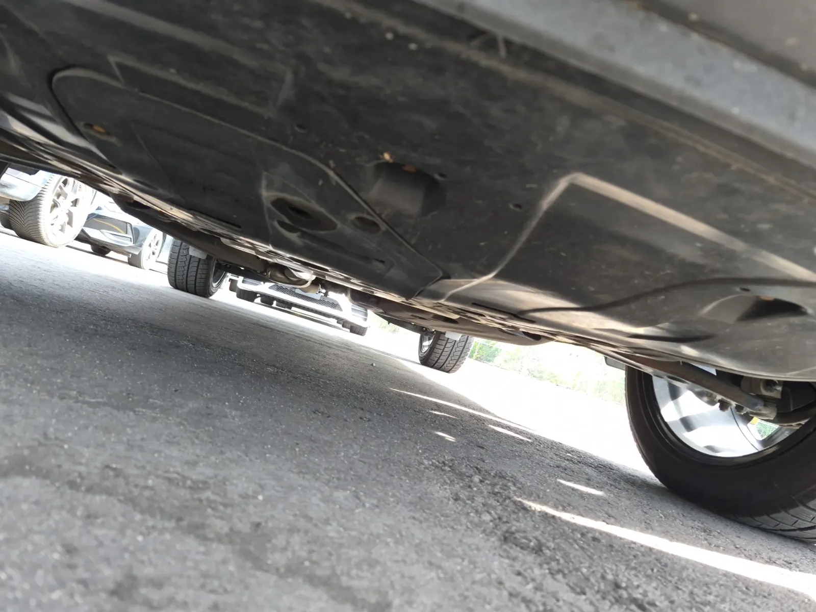 Undercarriage - Front Photo