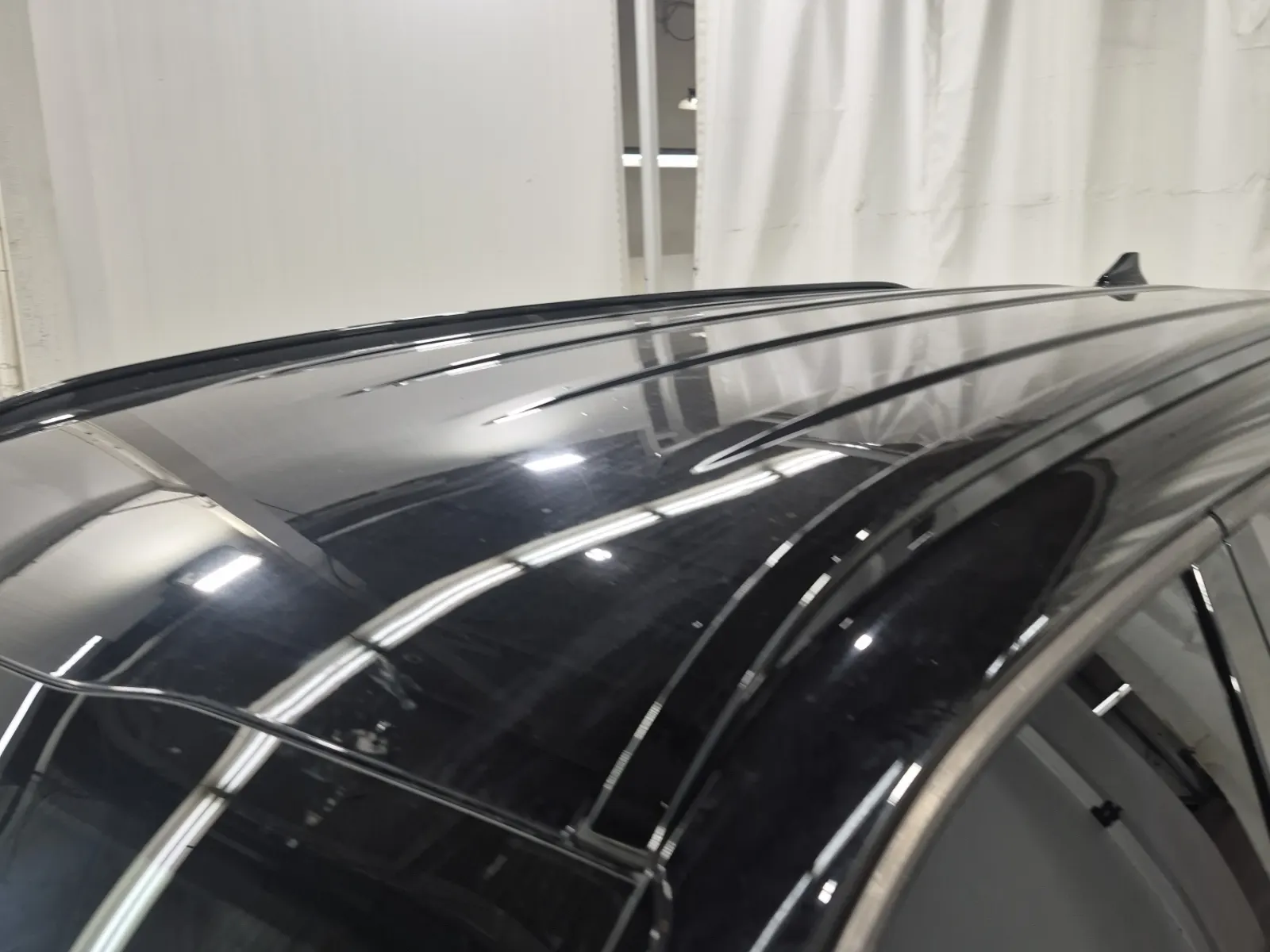 Exterior Roof Photo