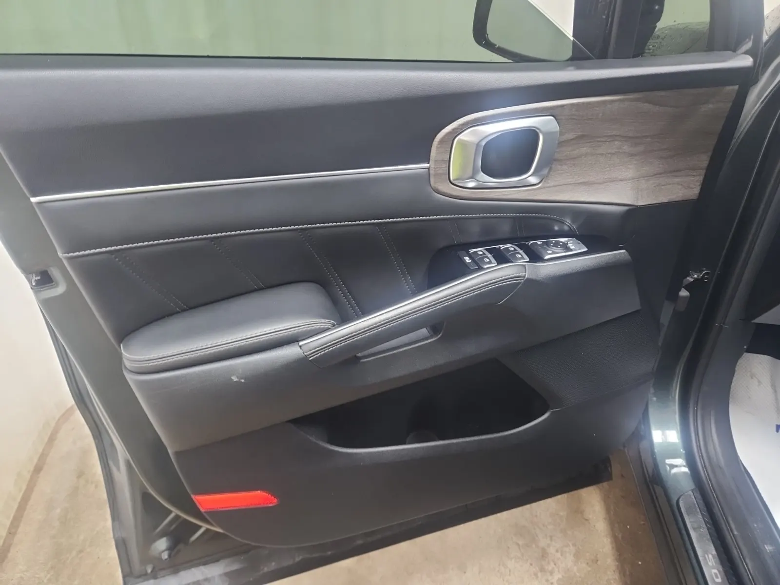 Left Front Door Panel