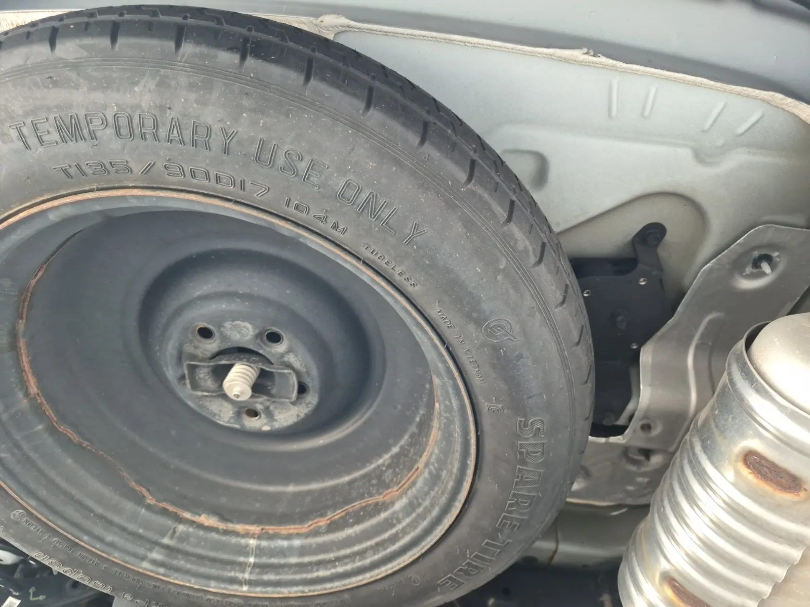 Spare Tire & Wheel Photo