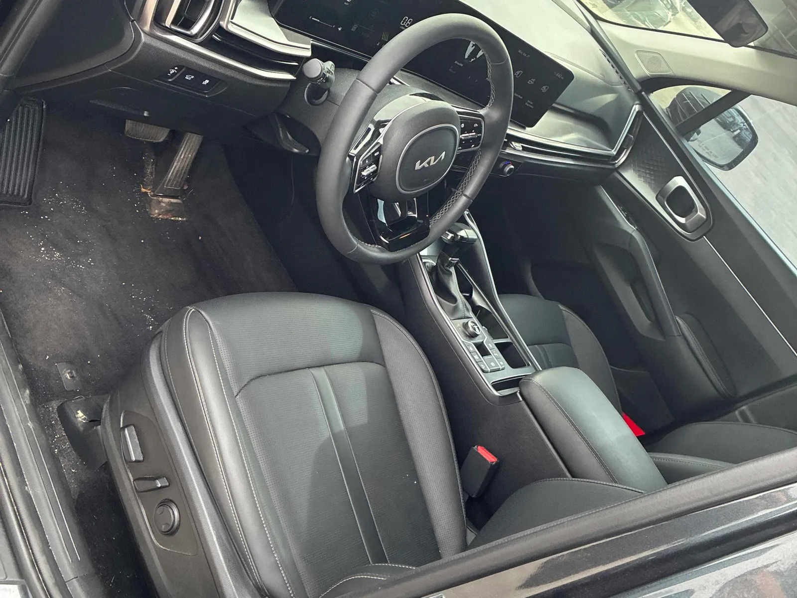 Interior driver side