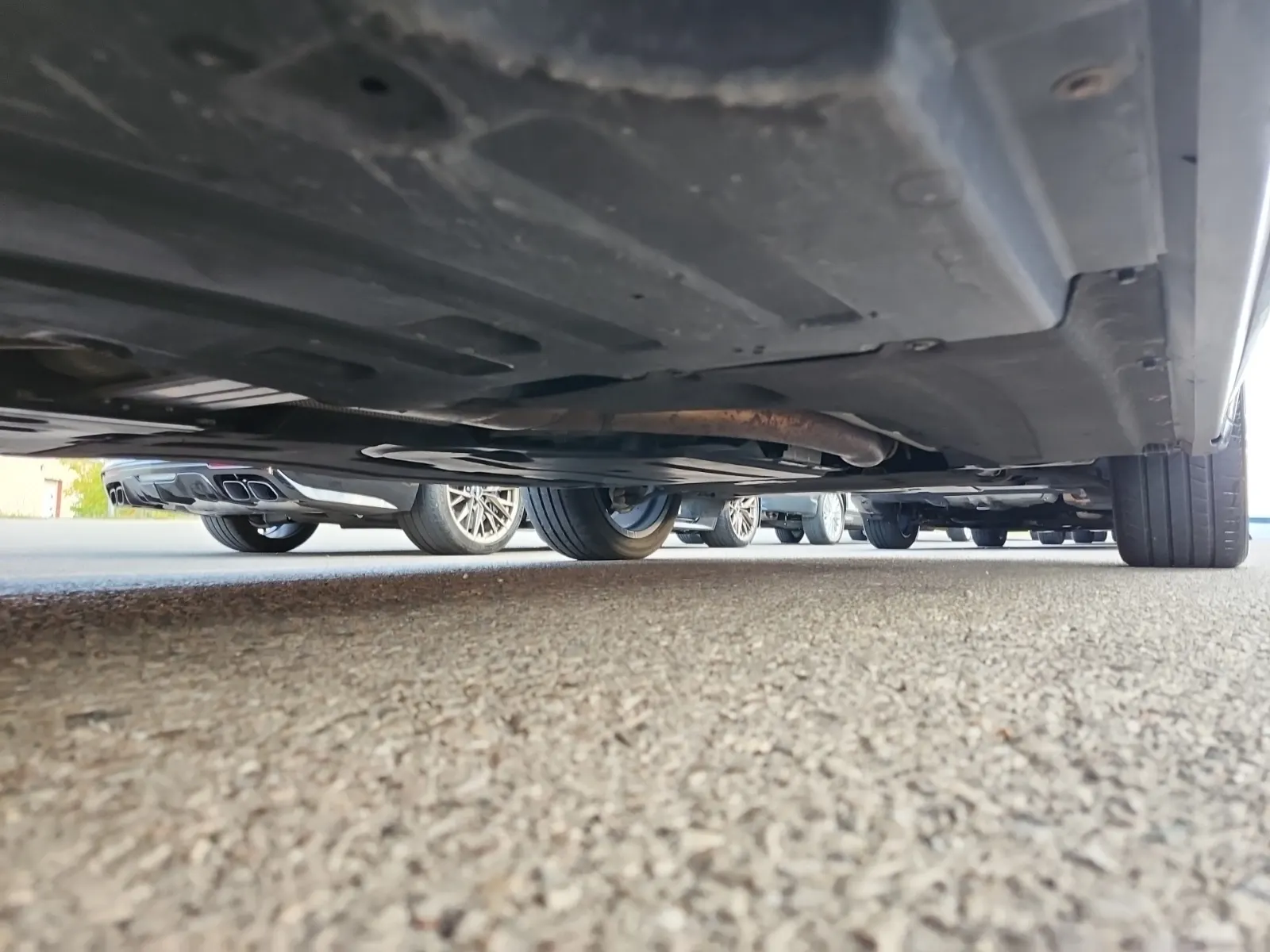 Undercarriage - Passenger Photo