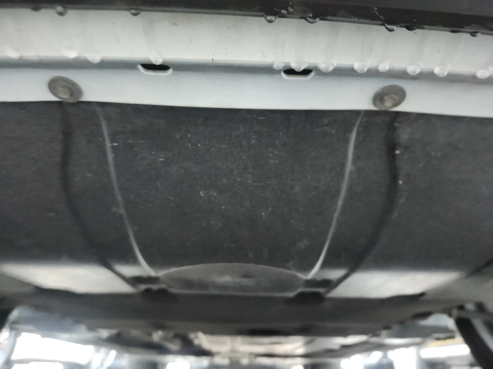 Undercarriage - Front Photo