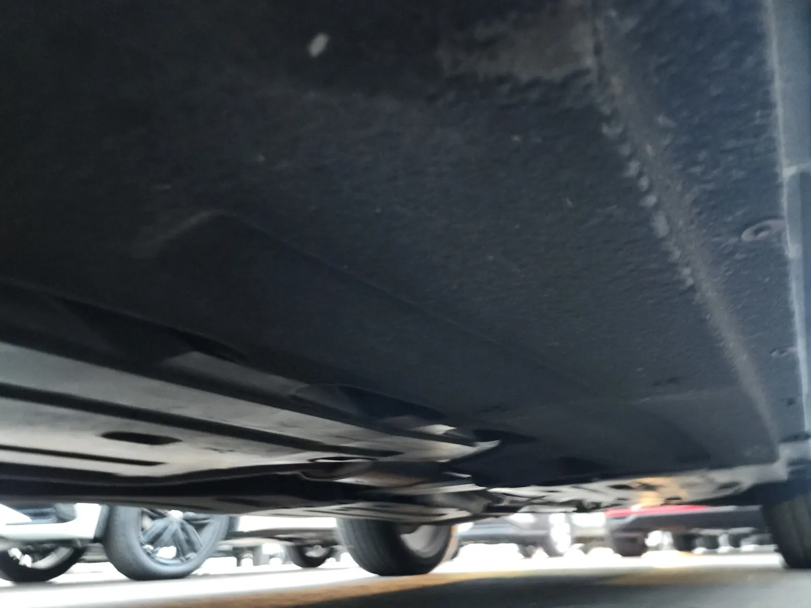 Undercarriage - Driver Photo