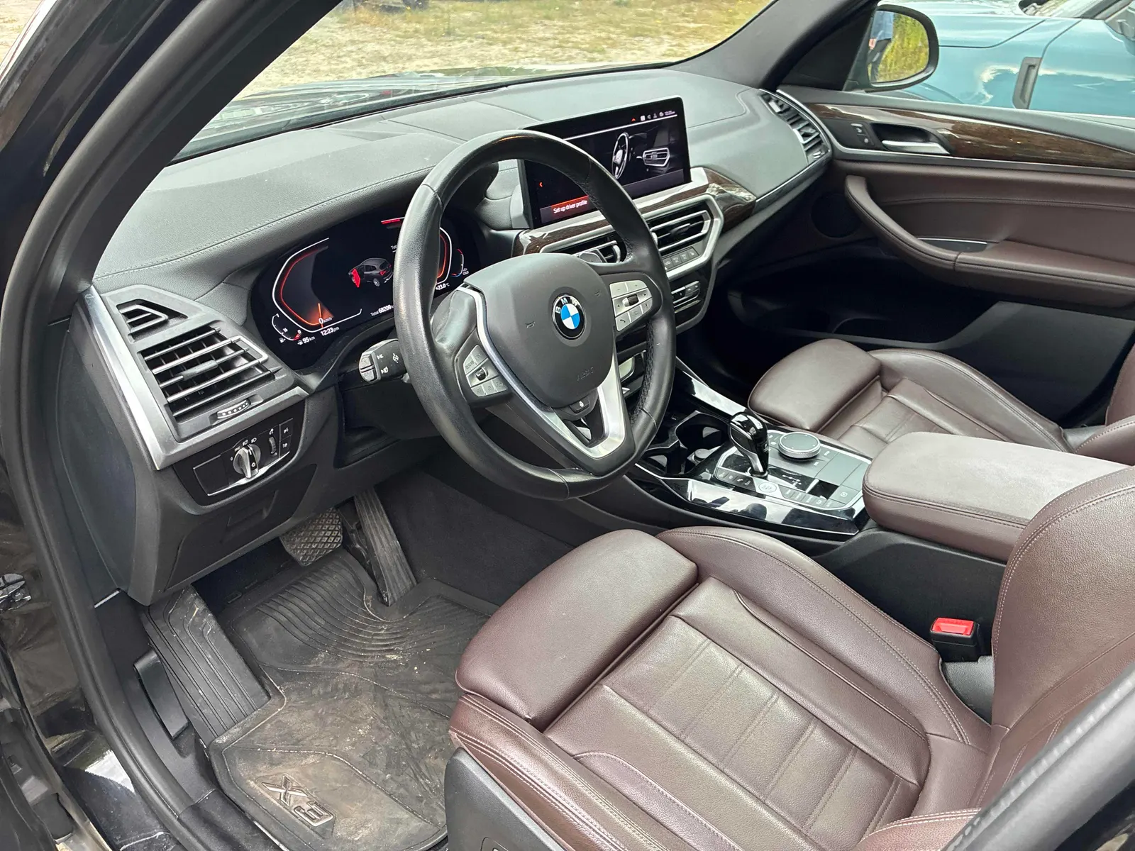 Interior driver side