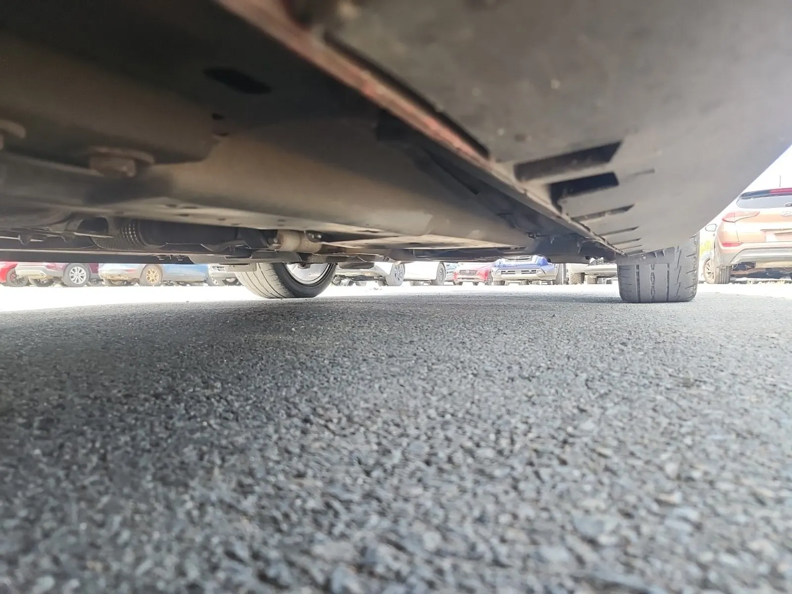 Undercarriage - Driver Photo