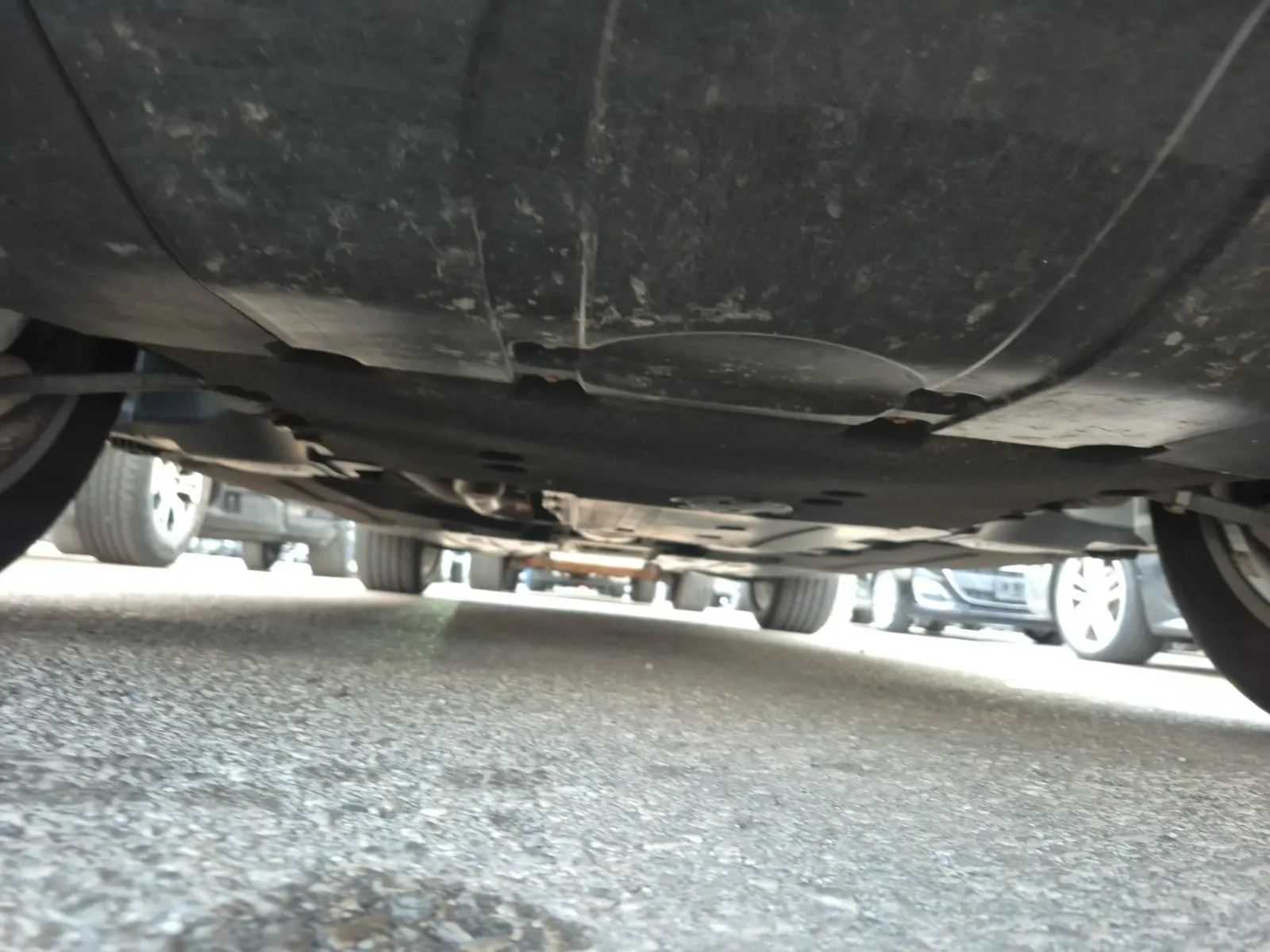 Undercarriage - Front Photo