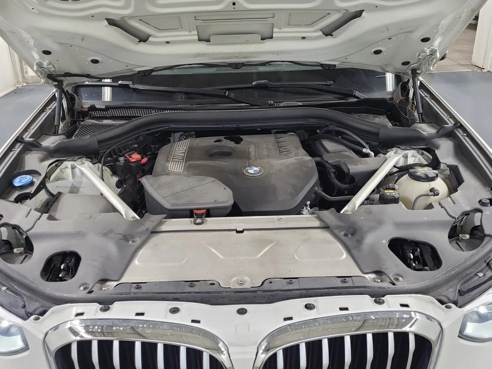 Engine Photo