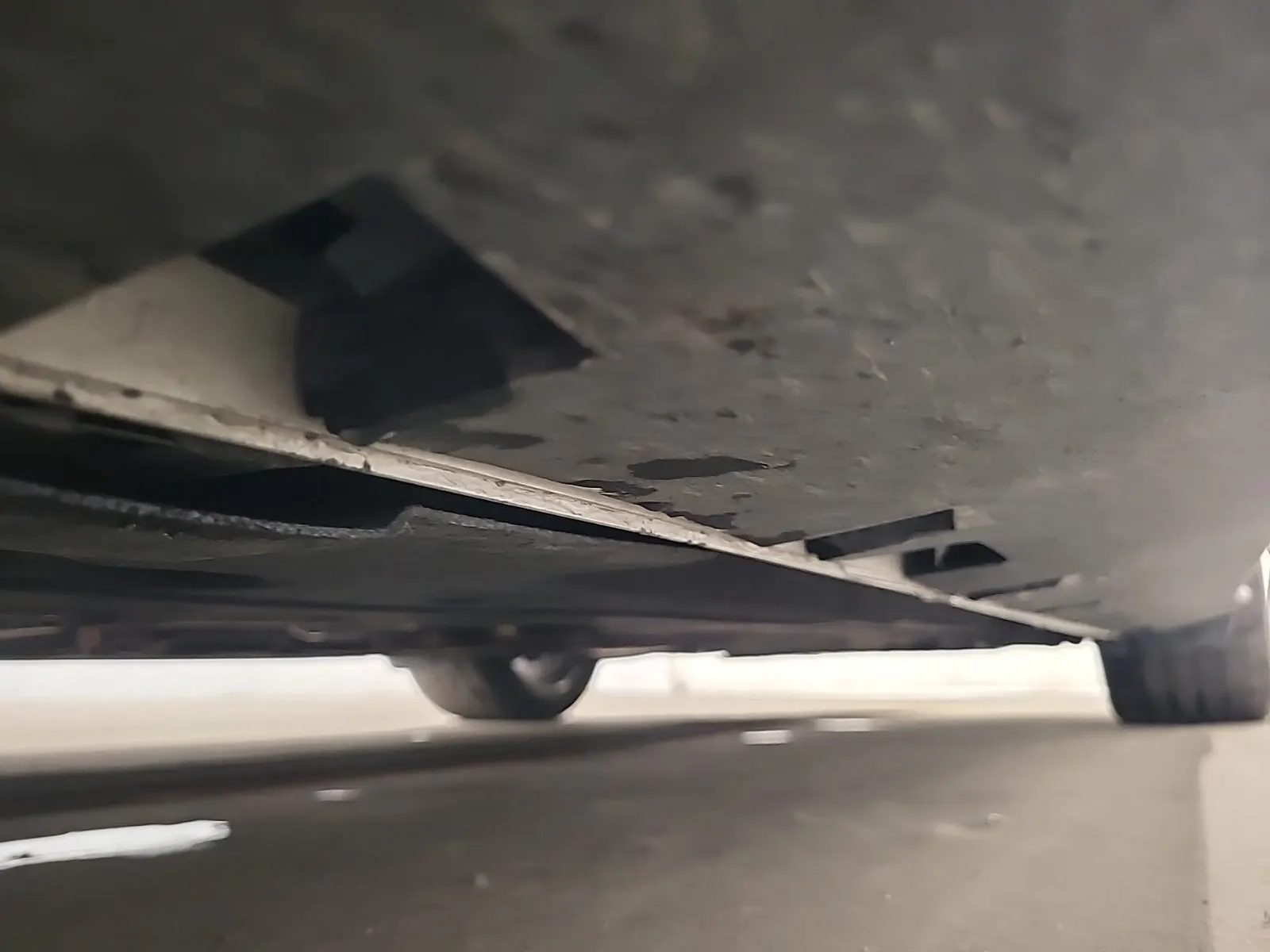 Undercarriage - Driver Photo