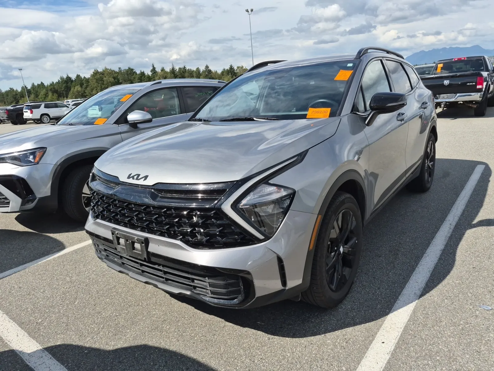 3/4 Front (Main image)