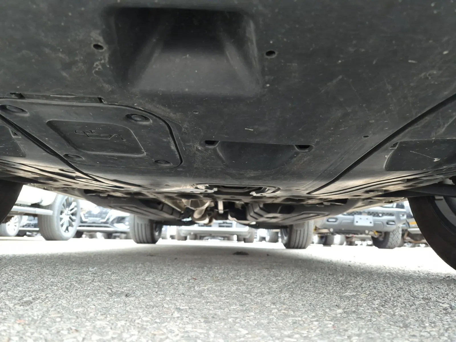 Undercarriage - Front Photo