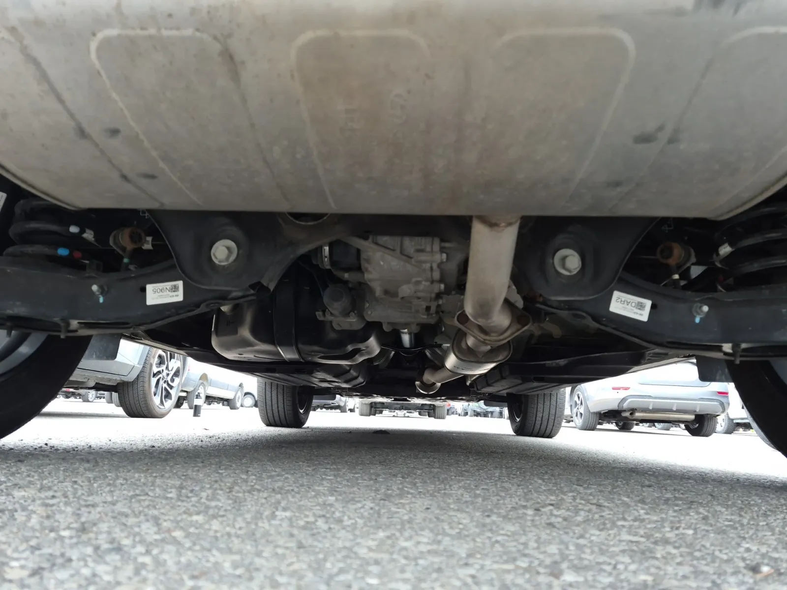 Undercarriage - Rear Photo