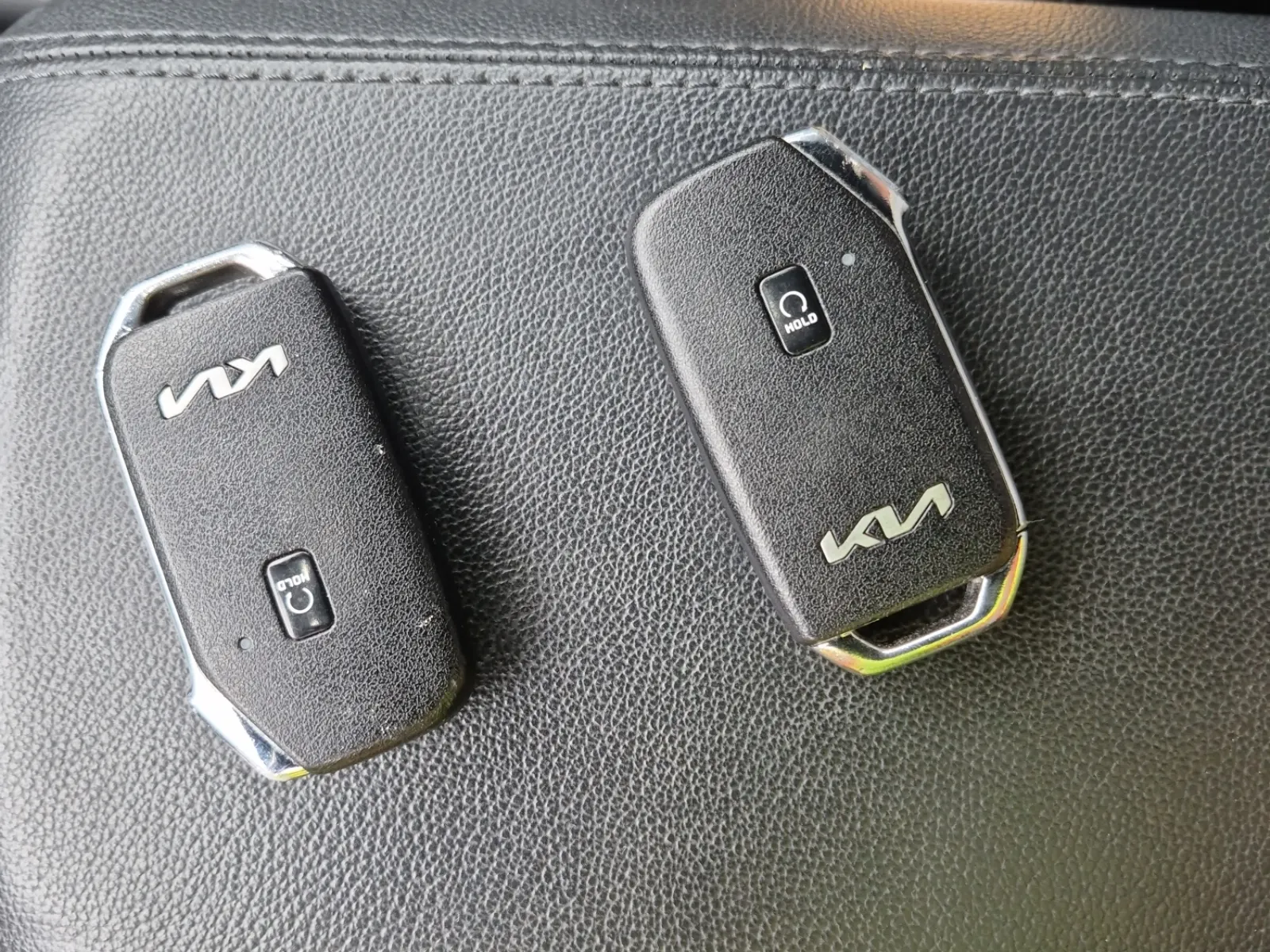 Keys/Fobs/Manual Photo