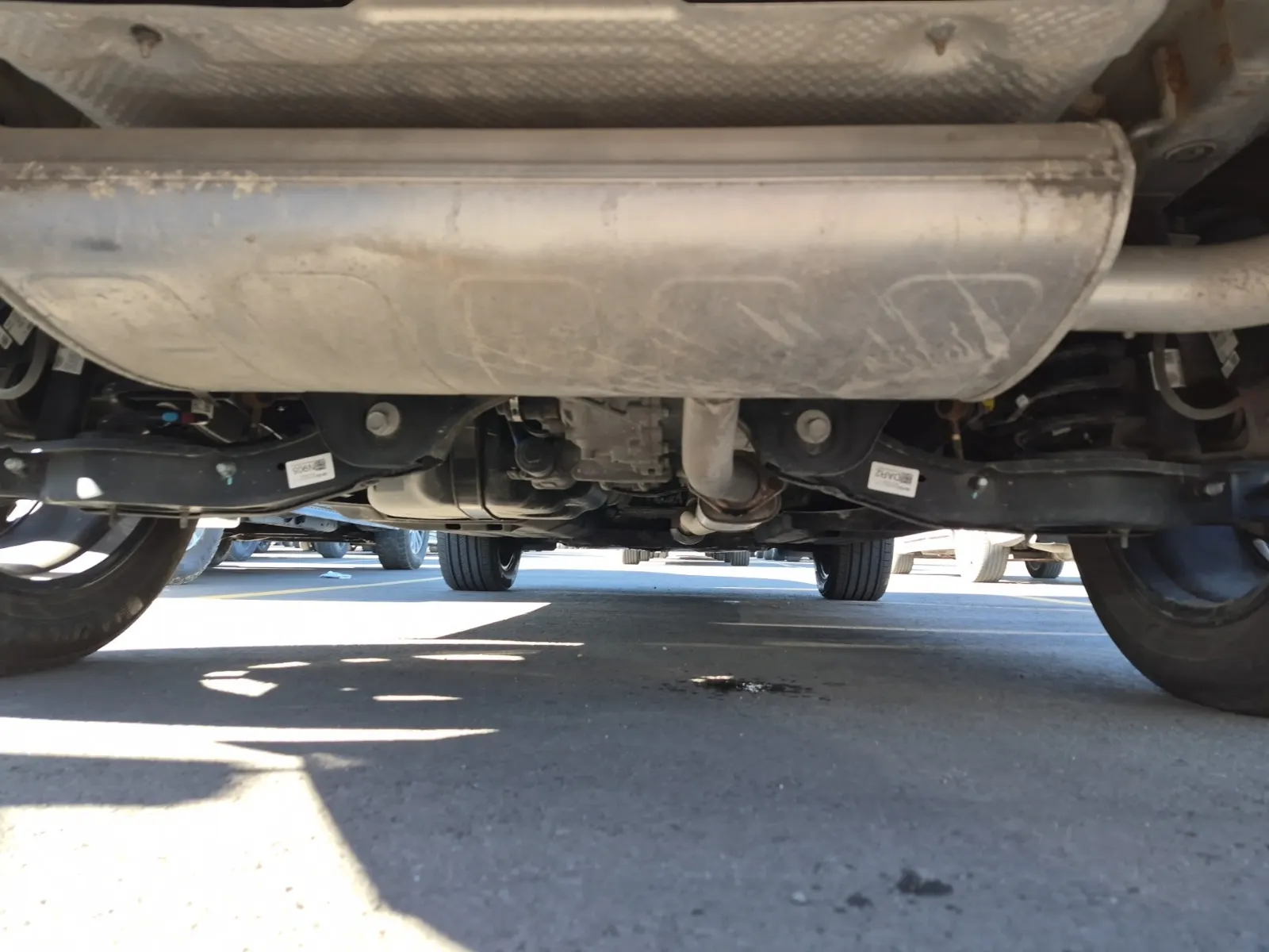 Undercarriage - Rear Photo