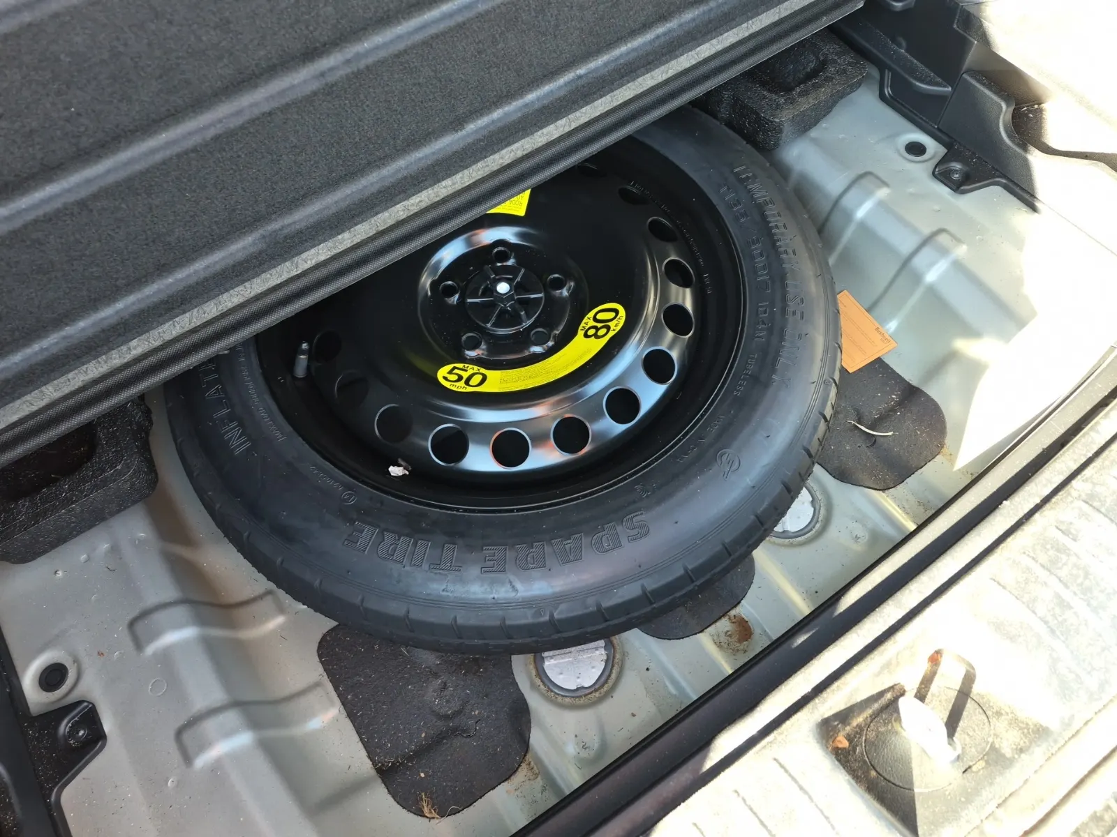 Spare Tire & Wheel Photo