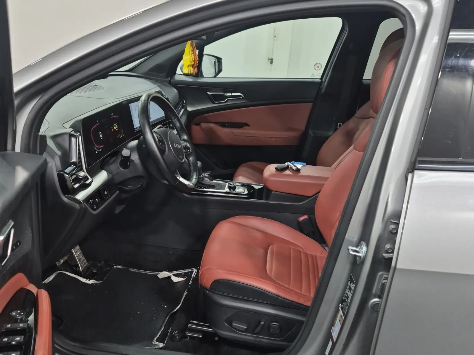 Front Interior Photo