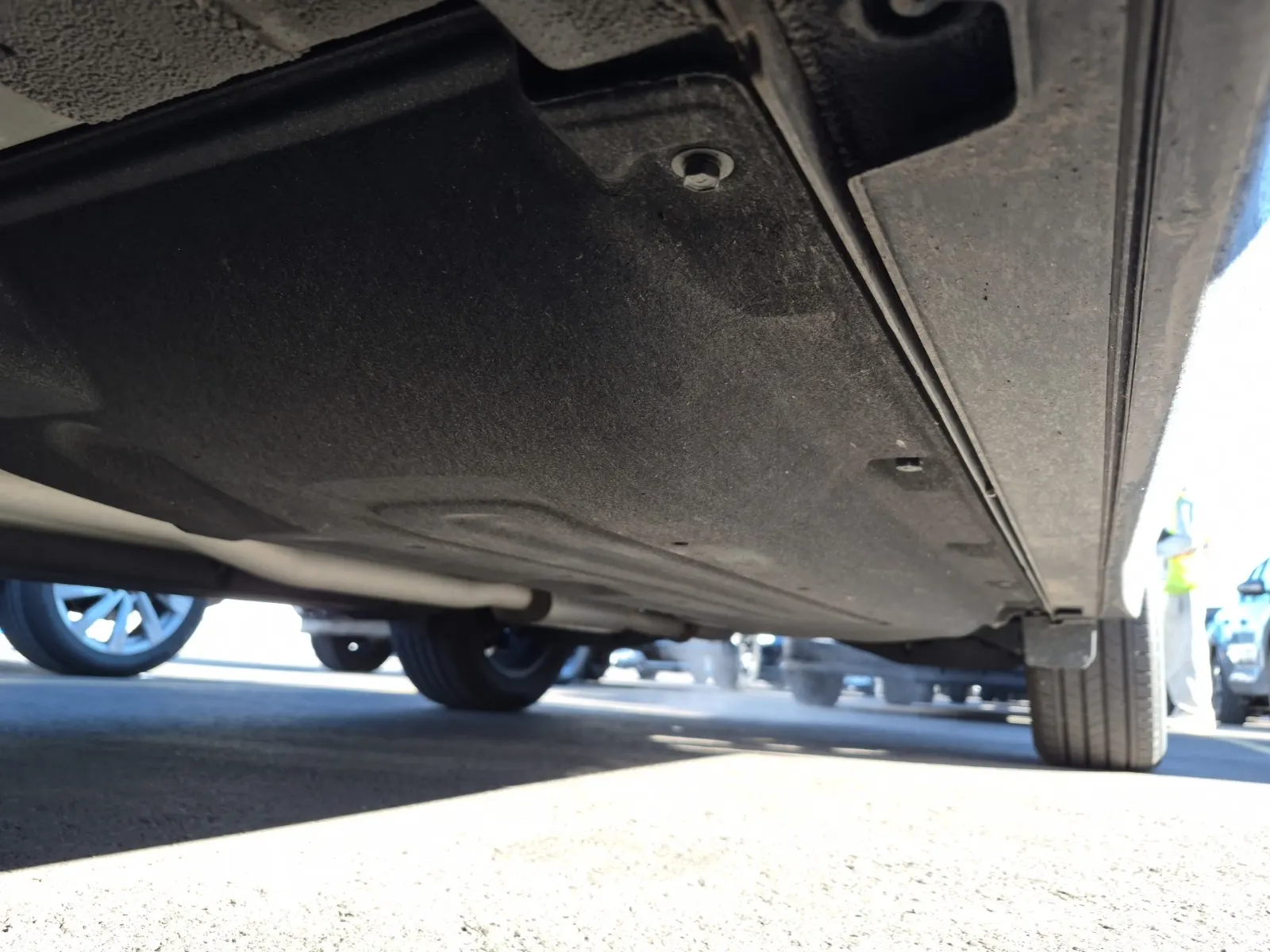 Undercarriage - Driver Photo