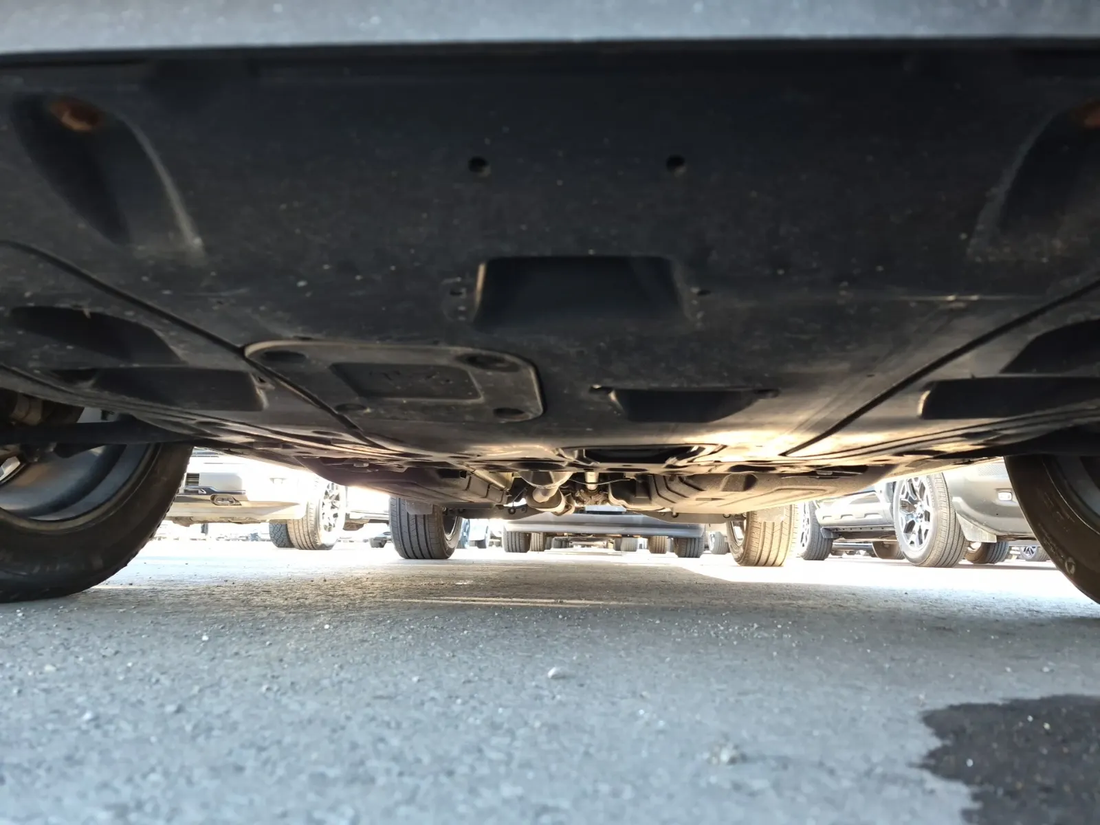 Undercarriage - Front Photo