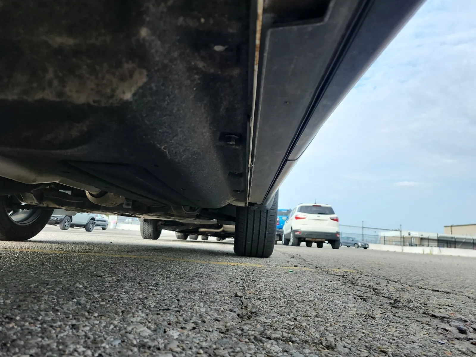 Undercarriage - Passenger Photo
