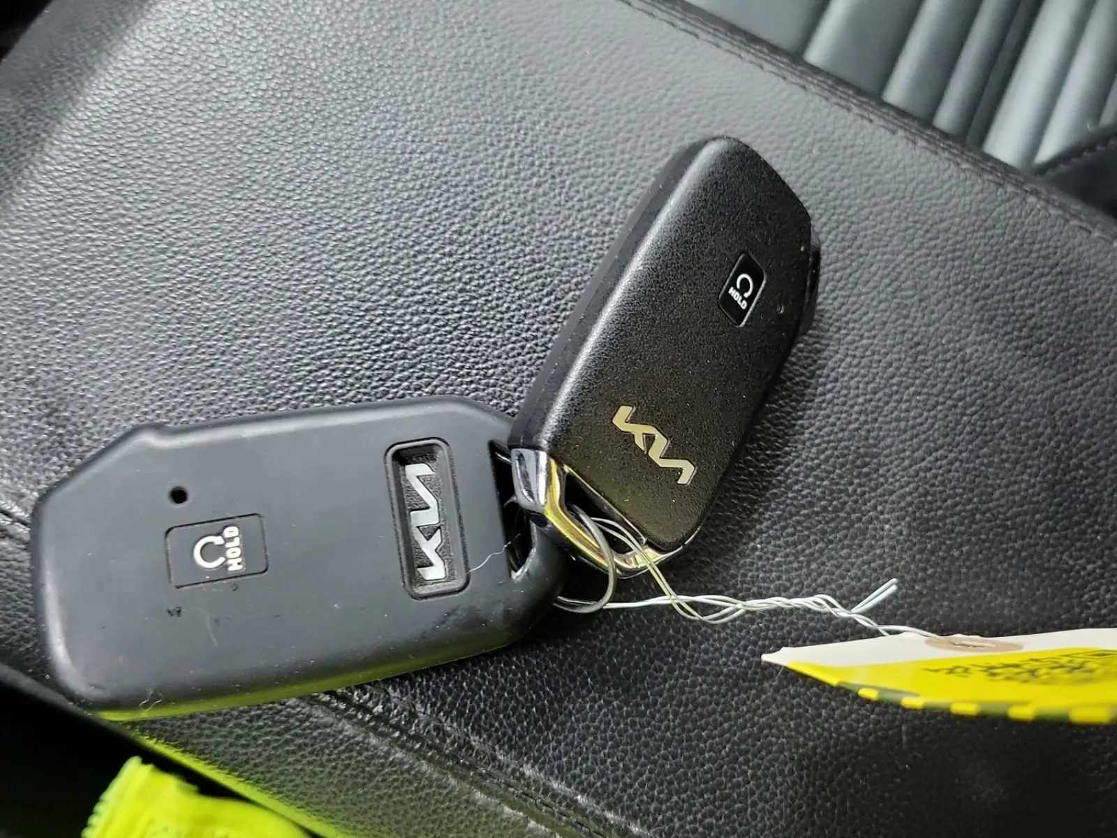 Keys/Fobs/Manual Photo