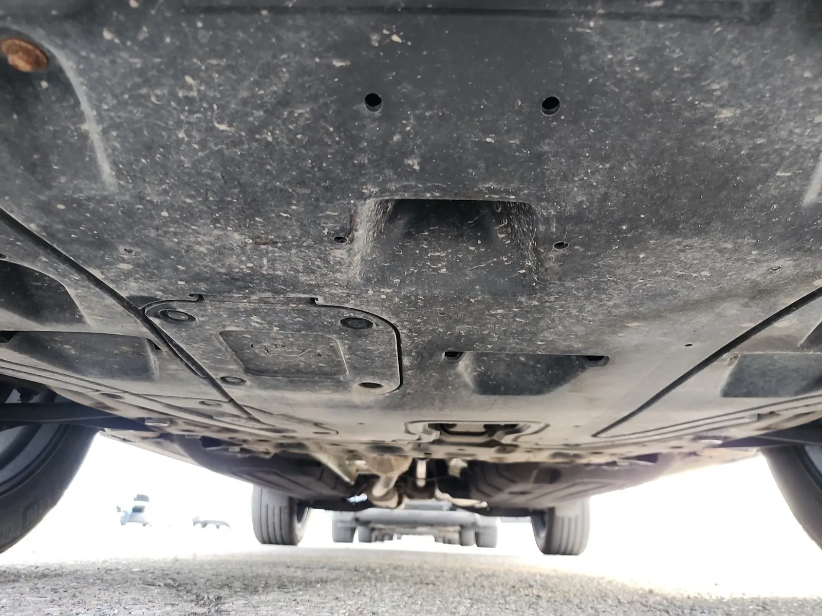 Undercarriage - Front Photo