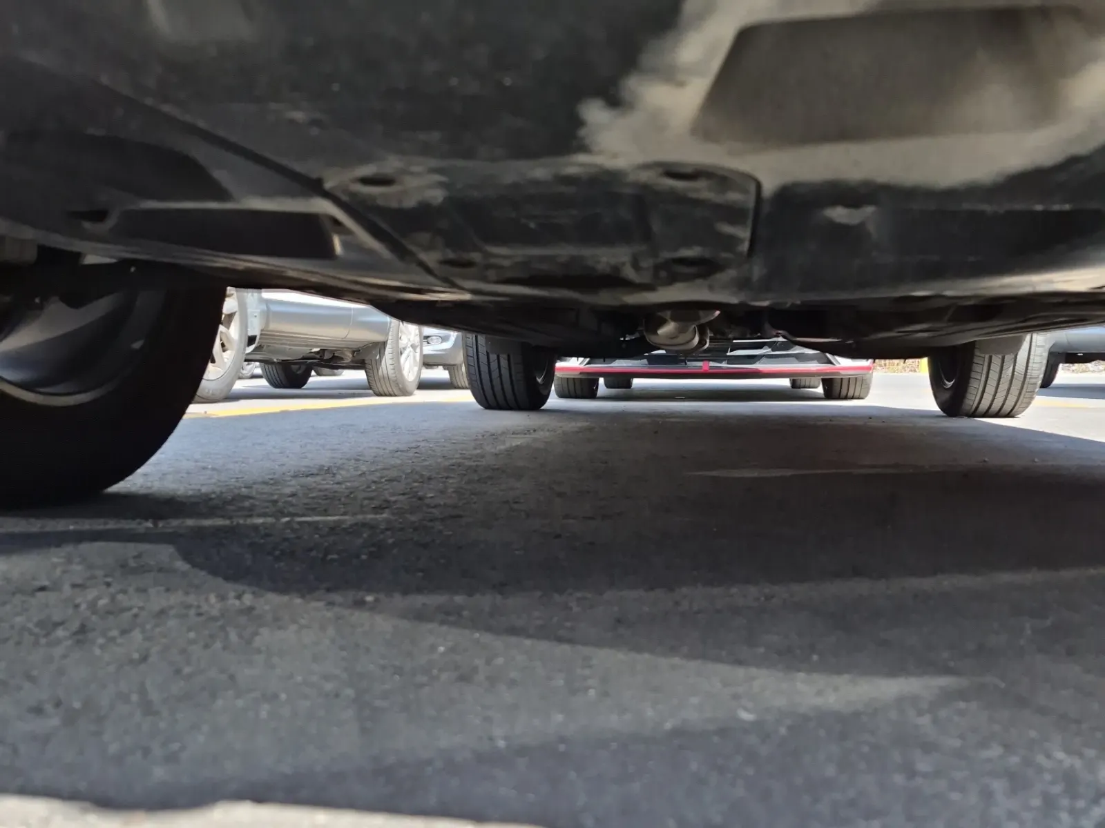 Undercarriage - Front Photo