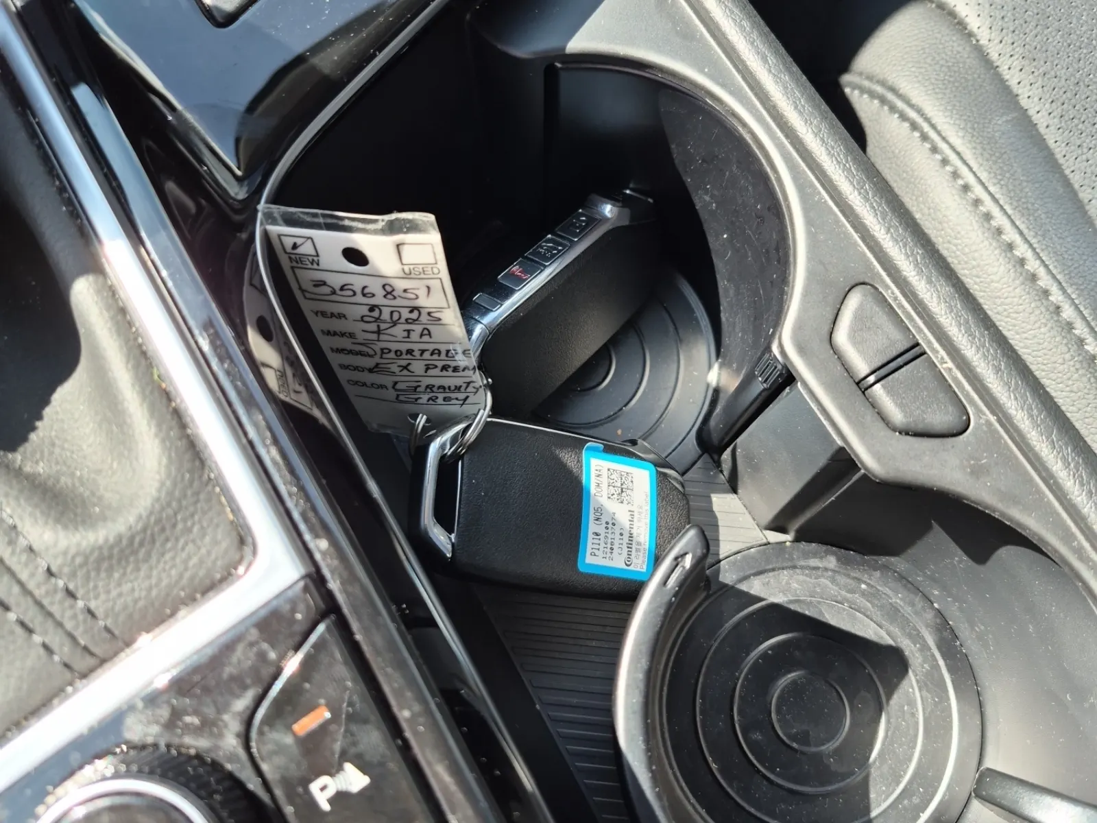 Keys/Fobs/Manual Photo