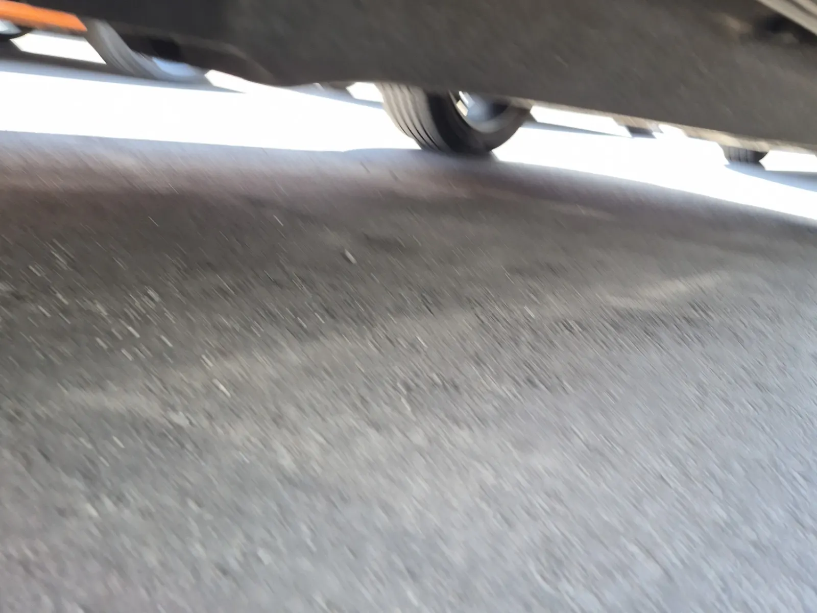 Undercarriage - Passenger Photo