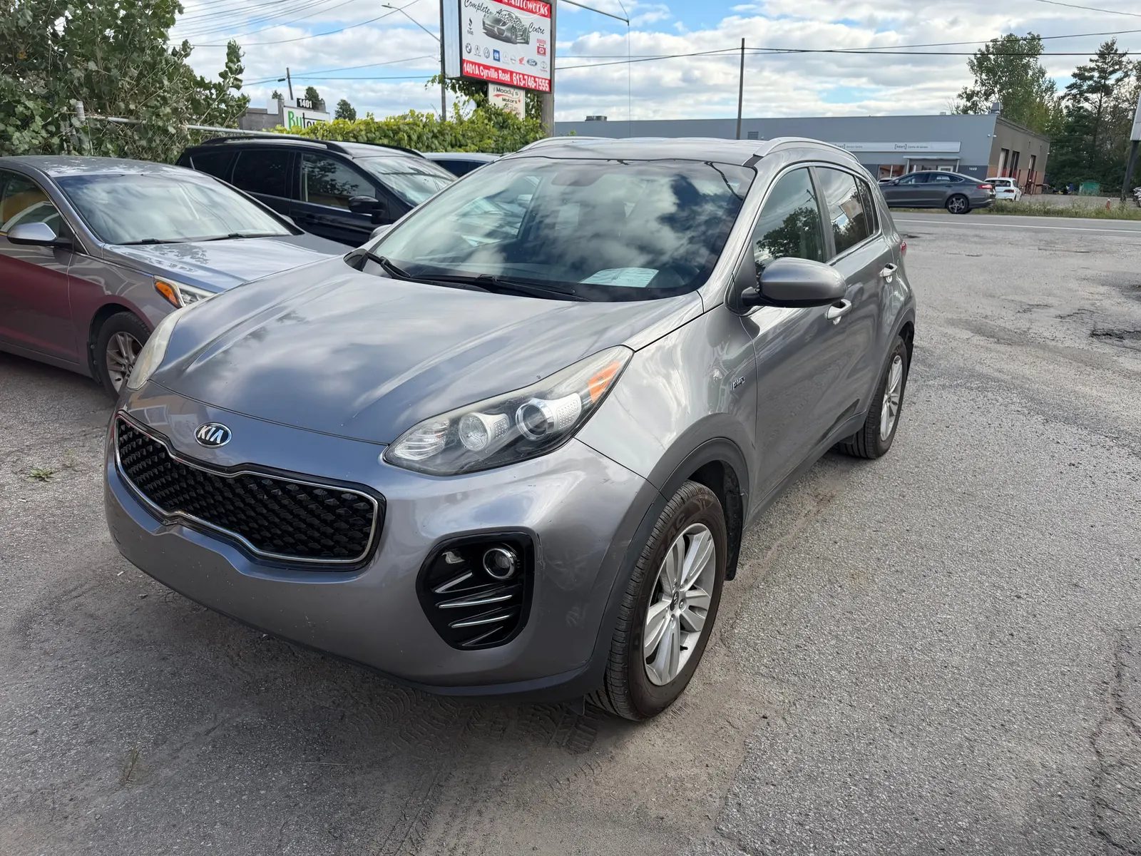 3/4 Front (Main image)