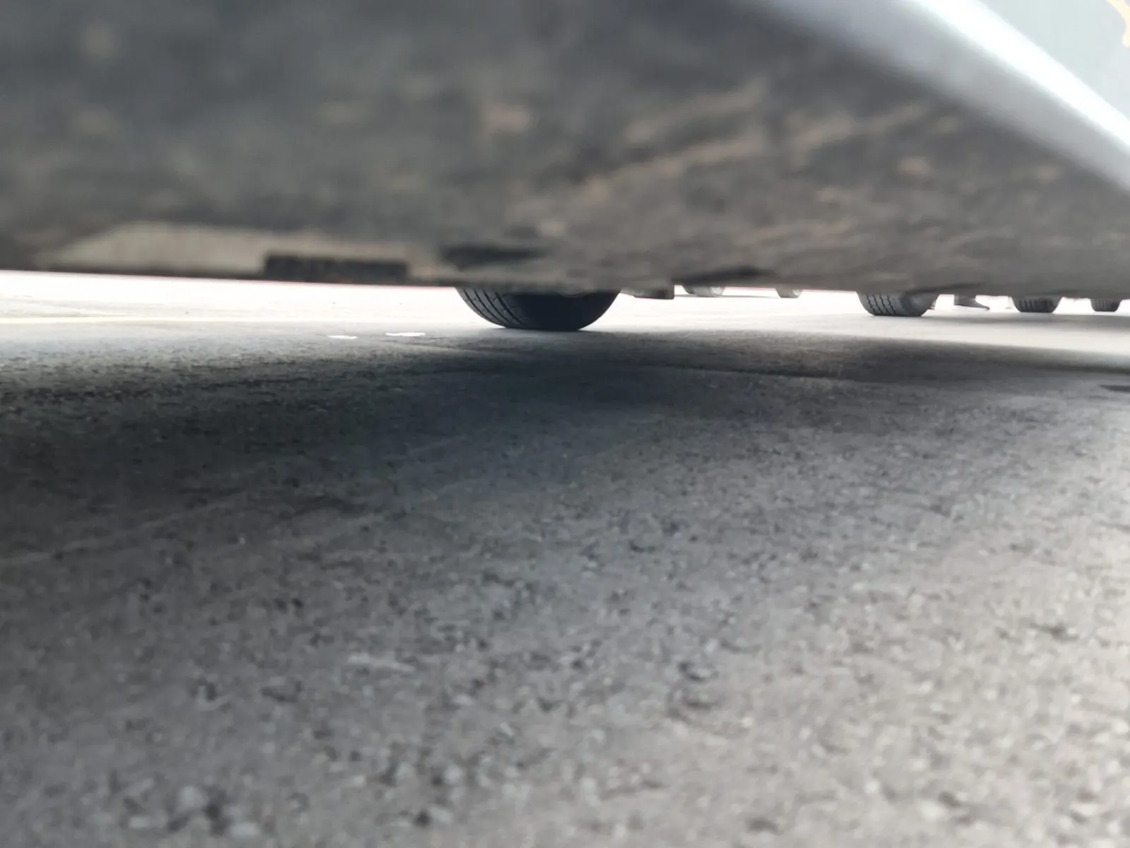 Undercarriage - Passenger Photo