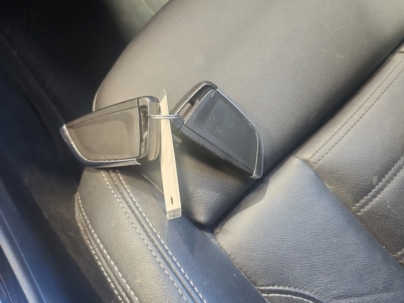 Keys/Fobs/Manual Photo