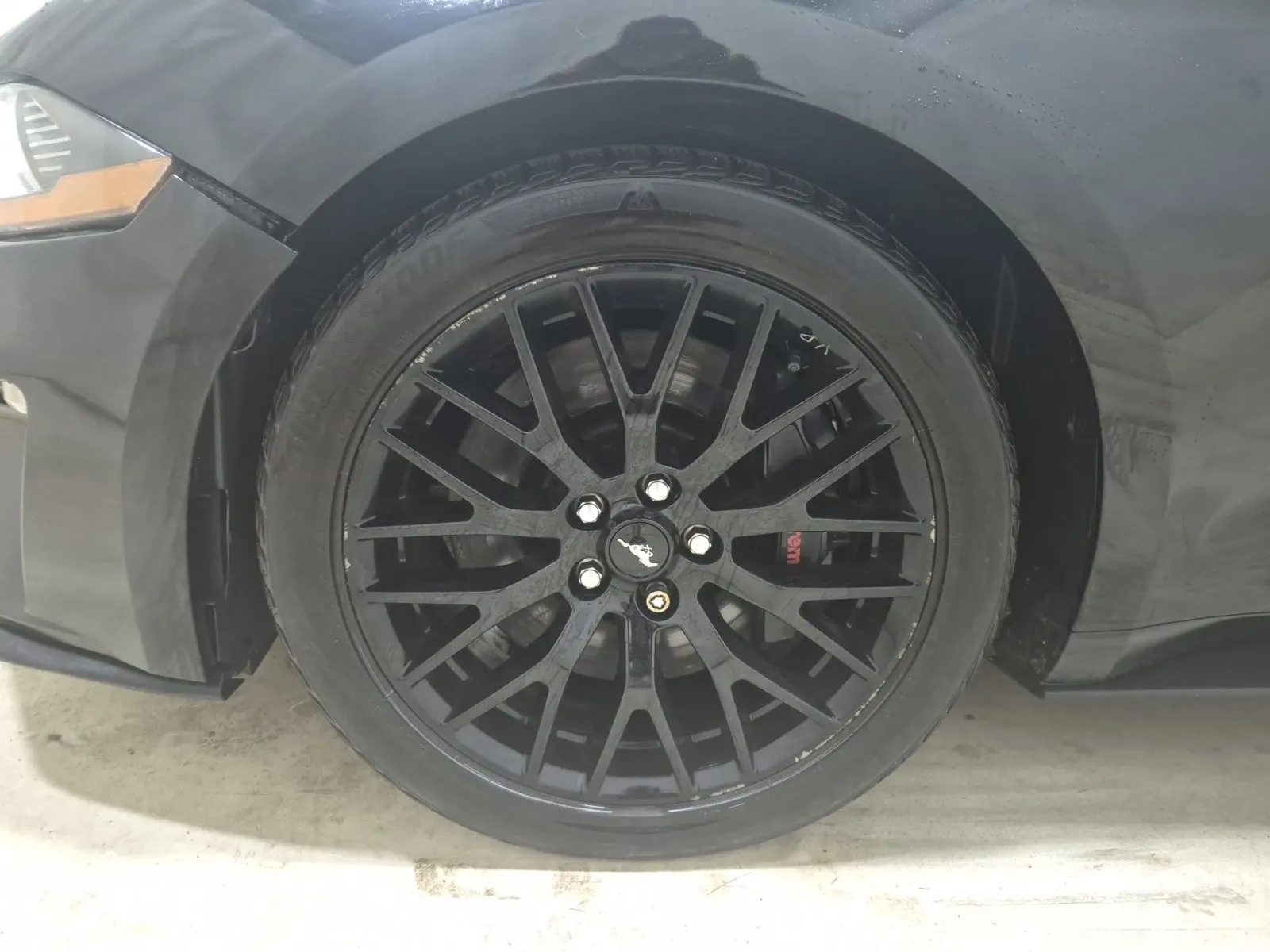 Front driver wheel/tire photo