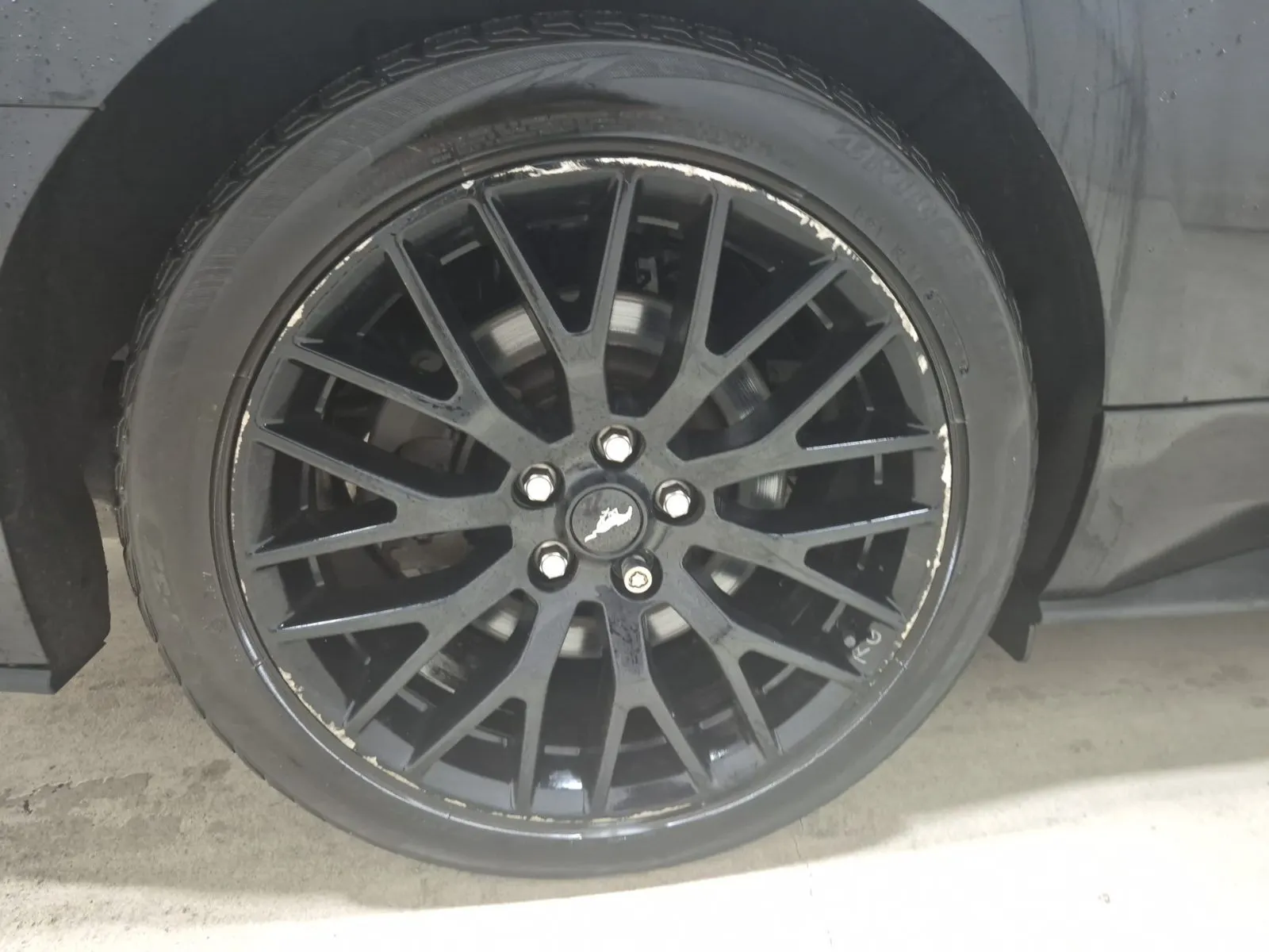 Right Rear Wheel/Tire Photo