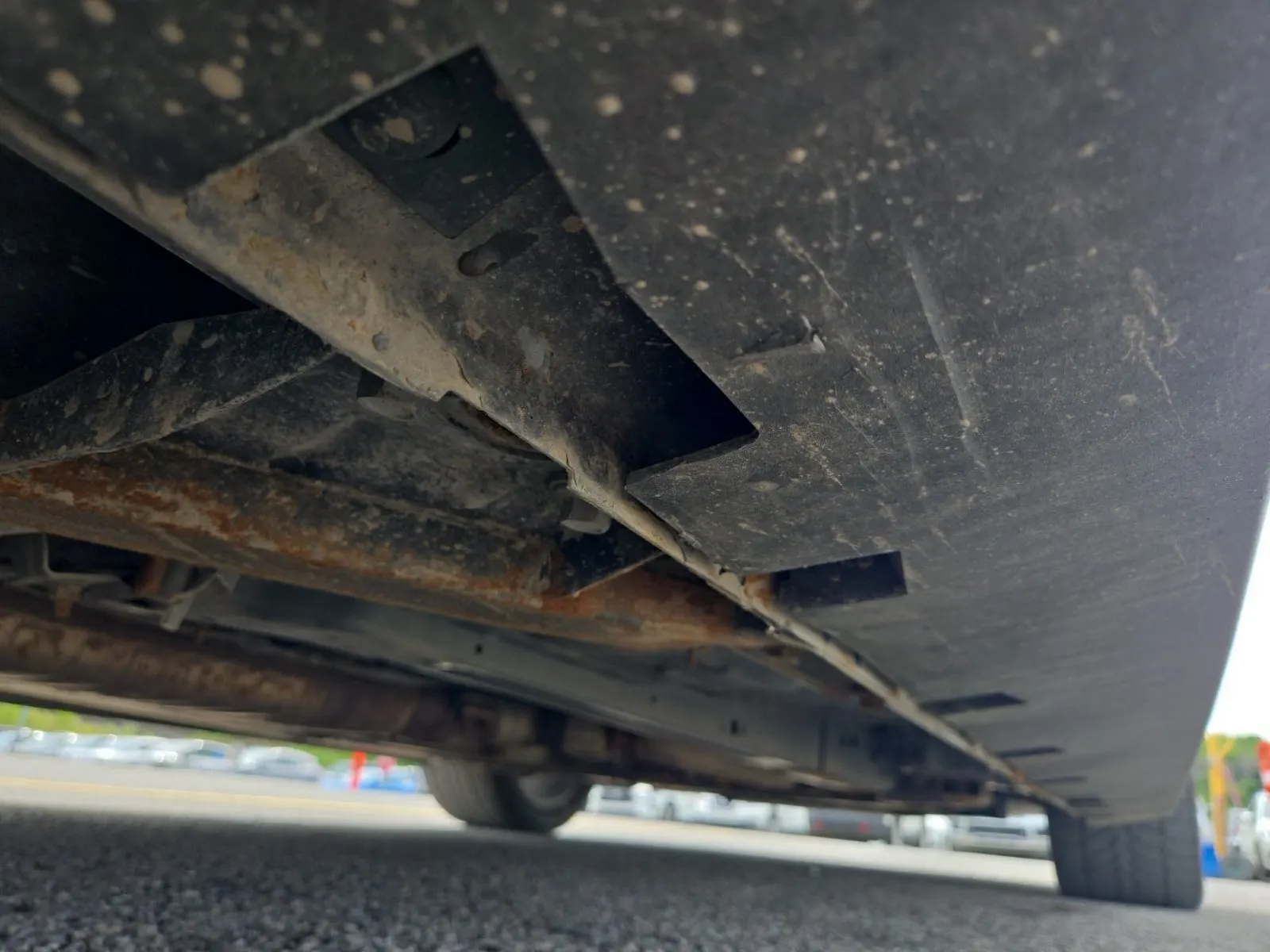 Undercarriage - Passenger Photo