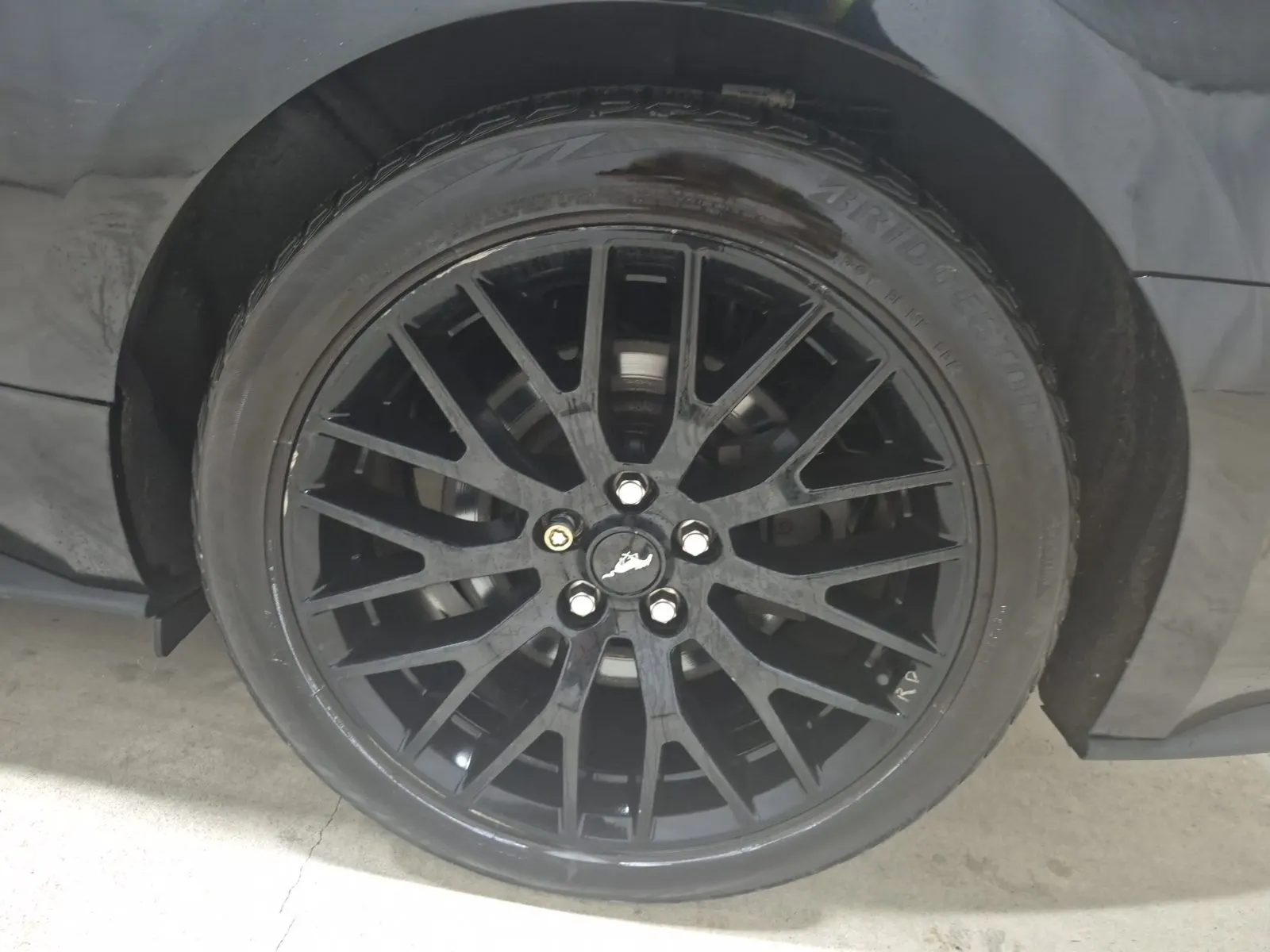Left Rear Wheel/Tire Photo