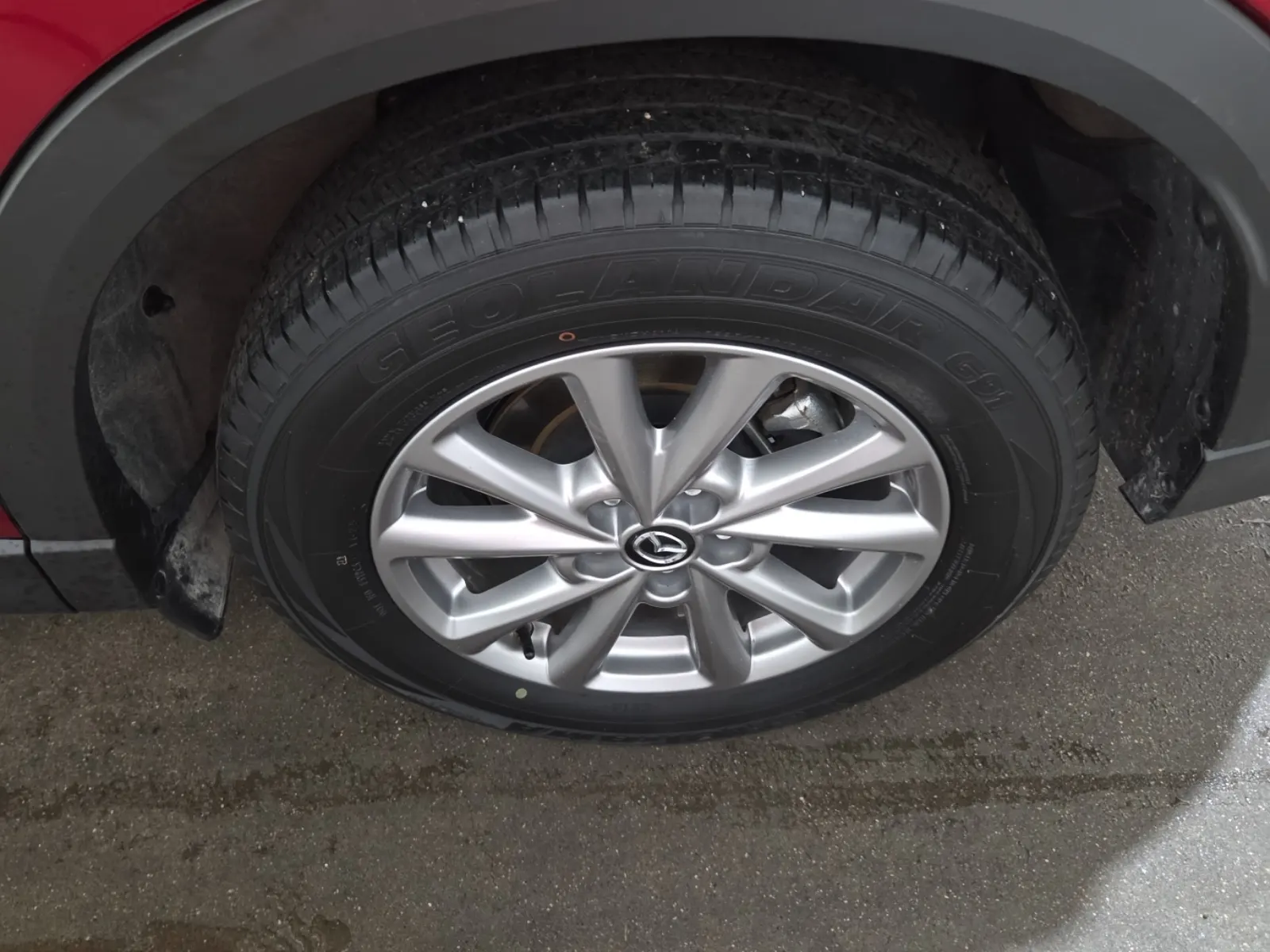 Left Rear Wheel/Tire Photo