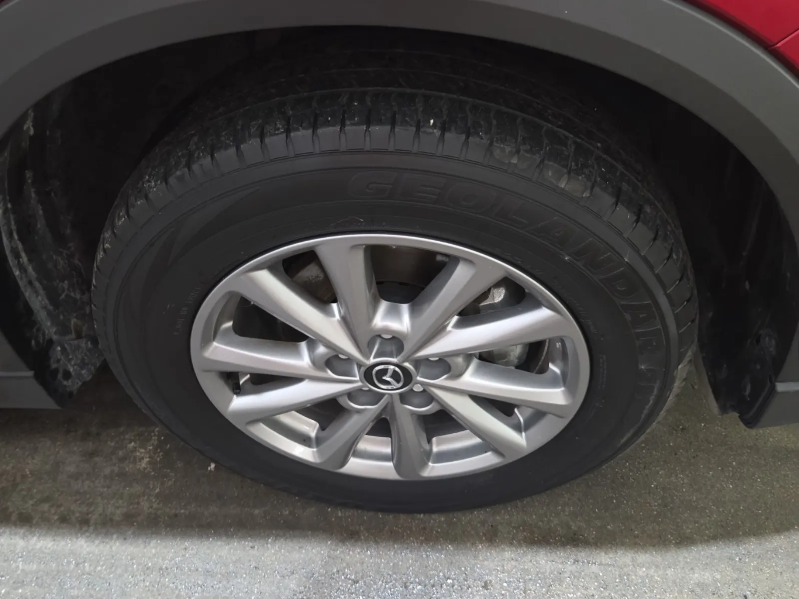 Right Front Wheel/Tire Photo