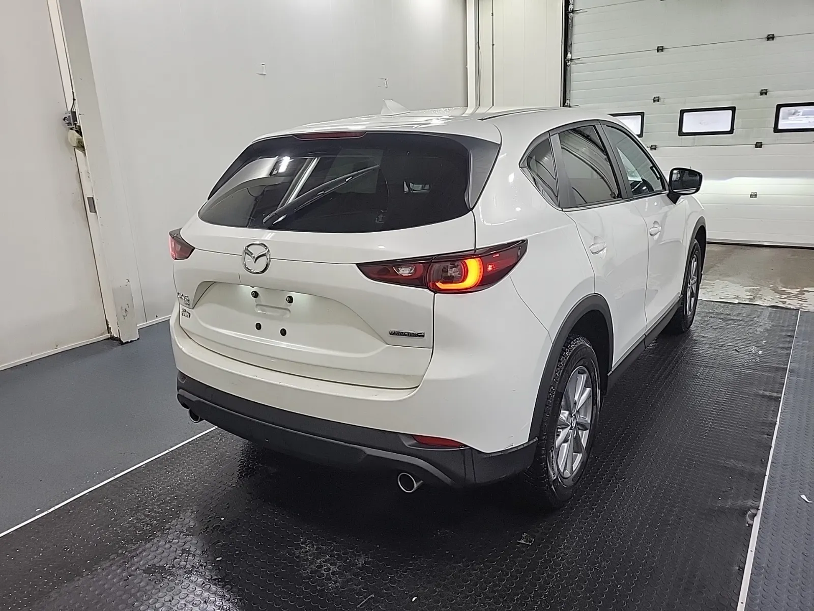 Passenger Rear 3/4 Photo