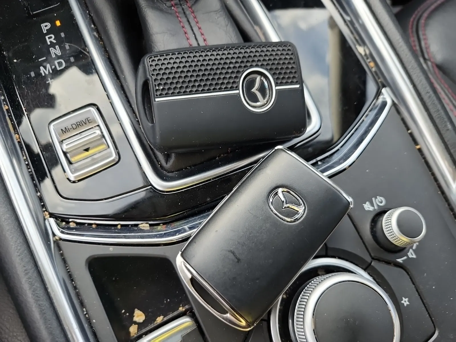 Keys/Fobs/Manual Photo