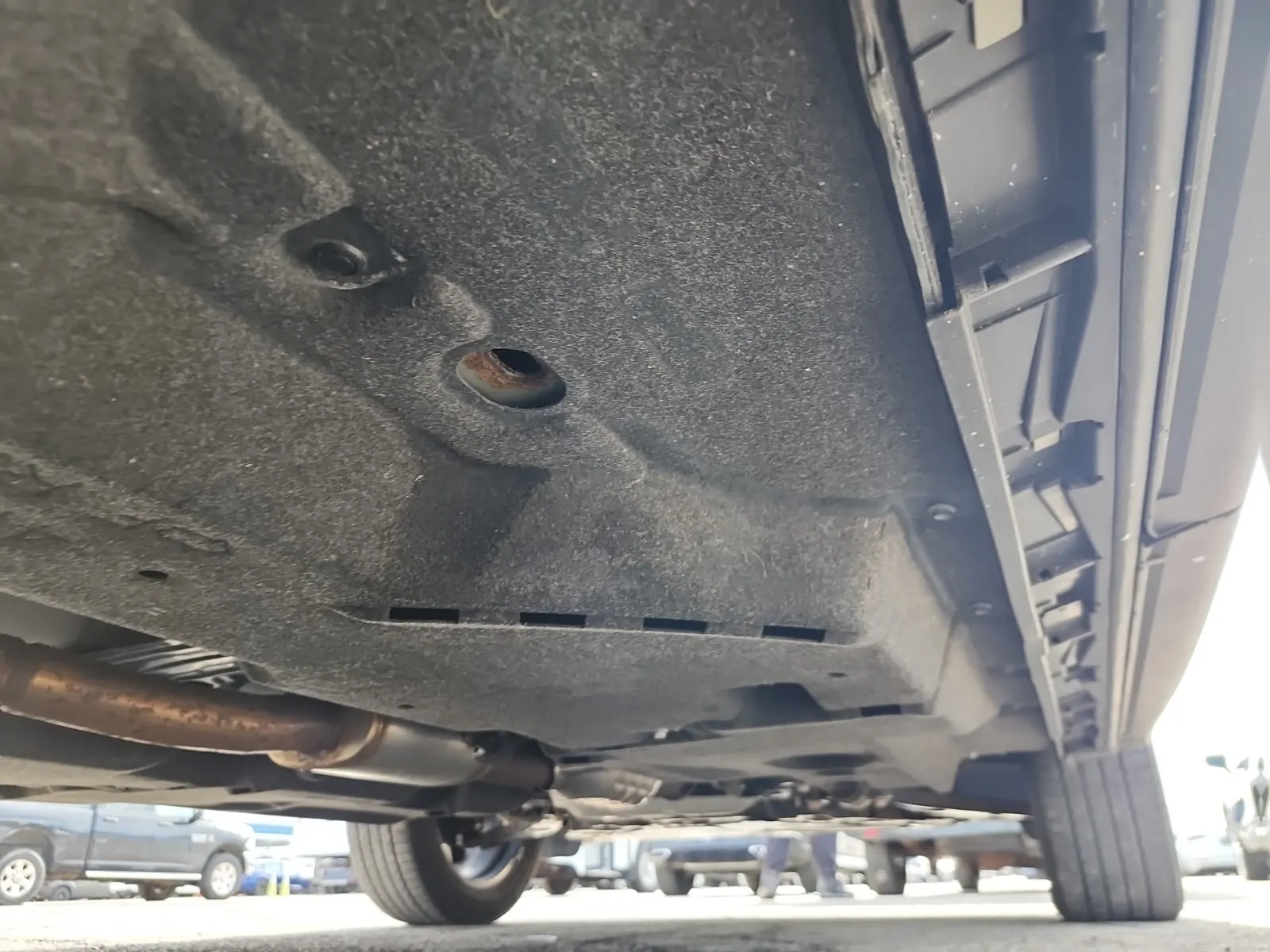 Undercarriage - Passenger Photo