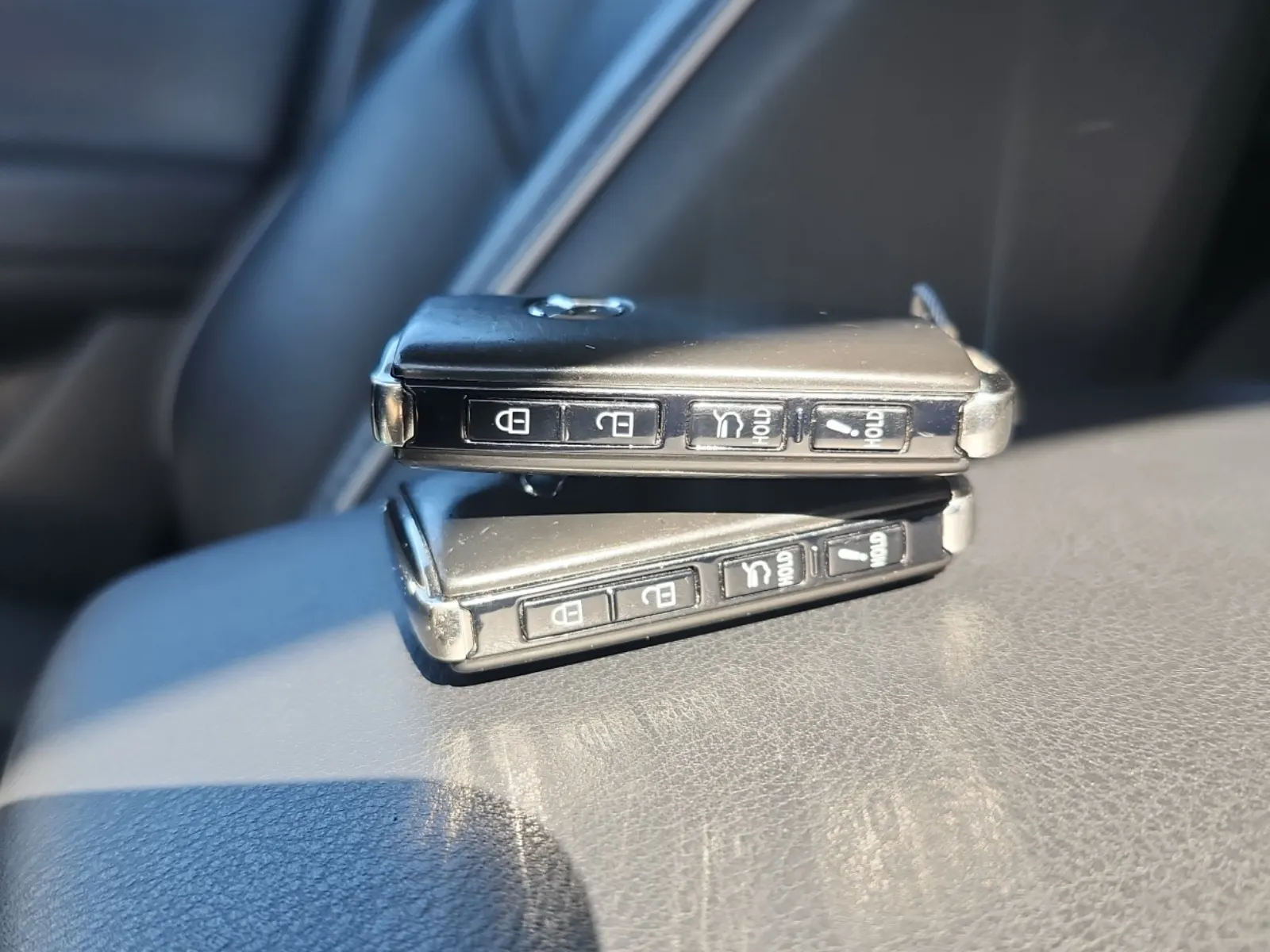 Keys/Fobs/Manual Photo