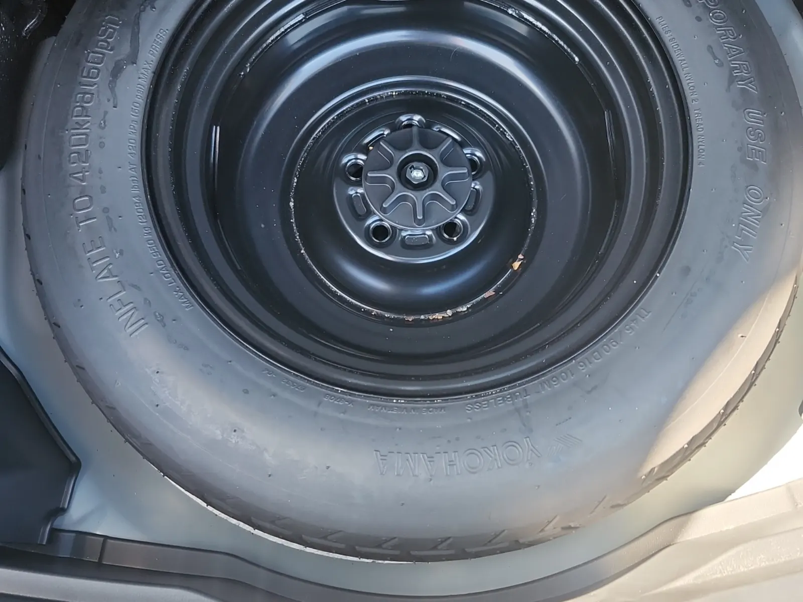 Spare Tire & Wheel Photo