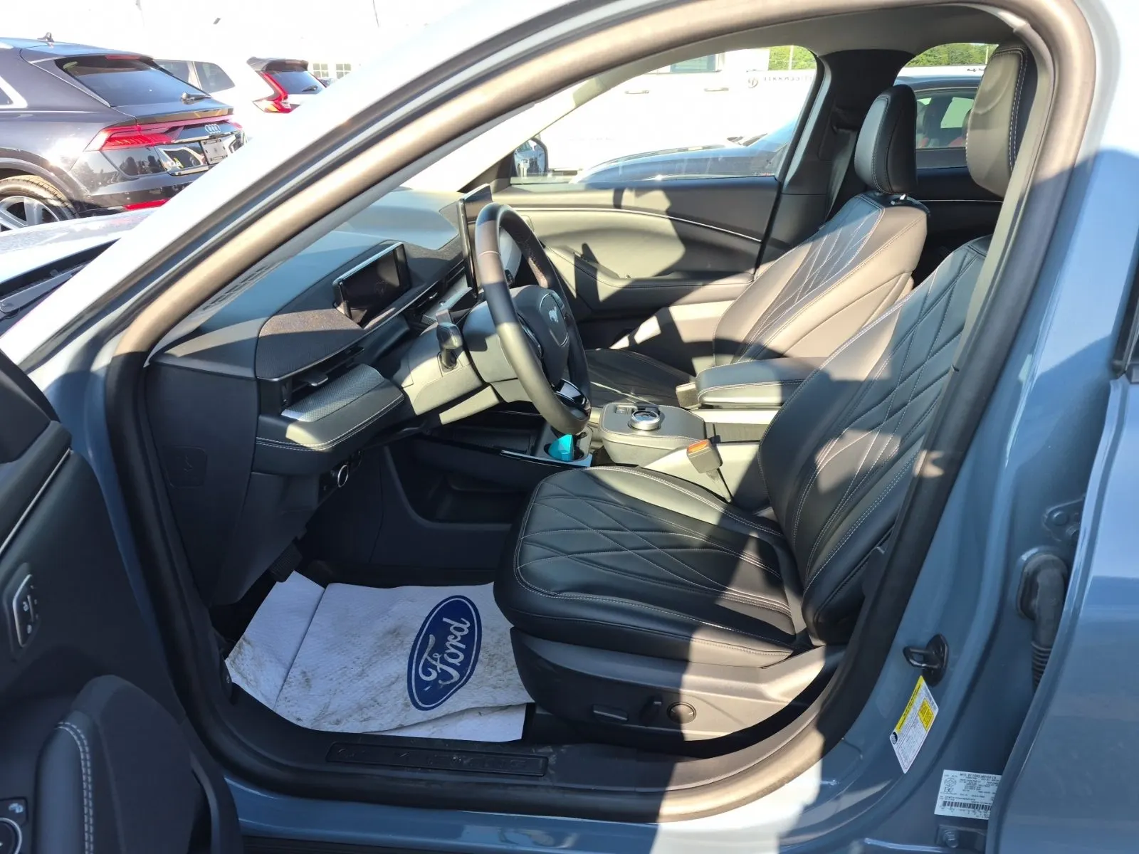 Front Interior Photo