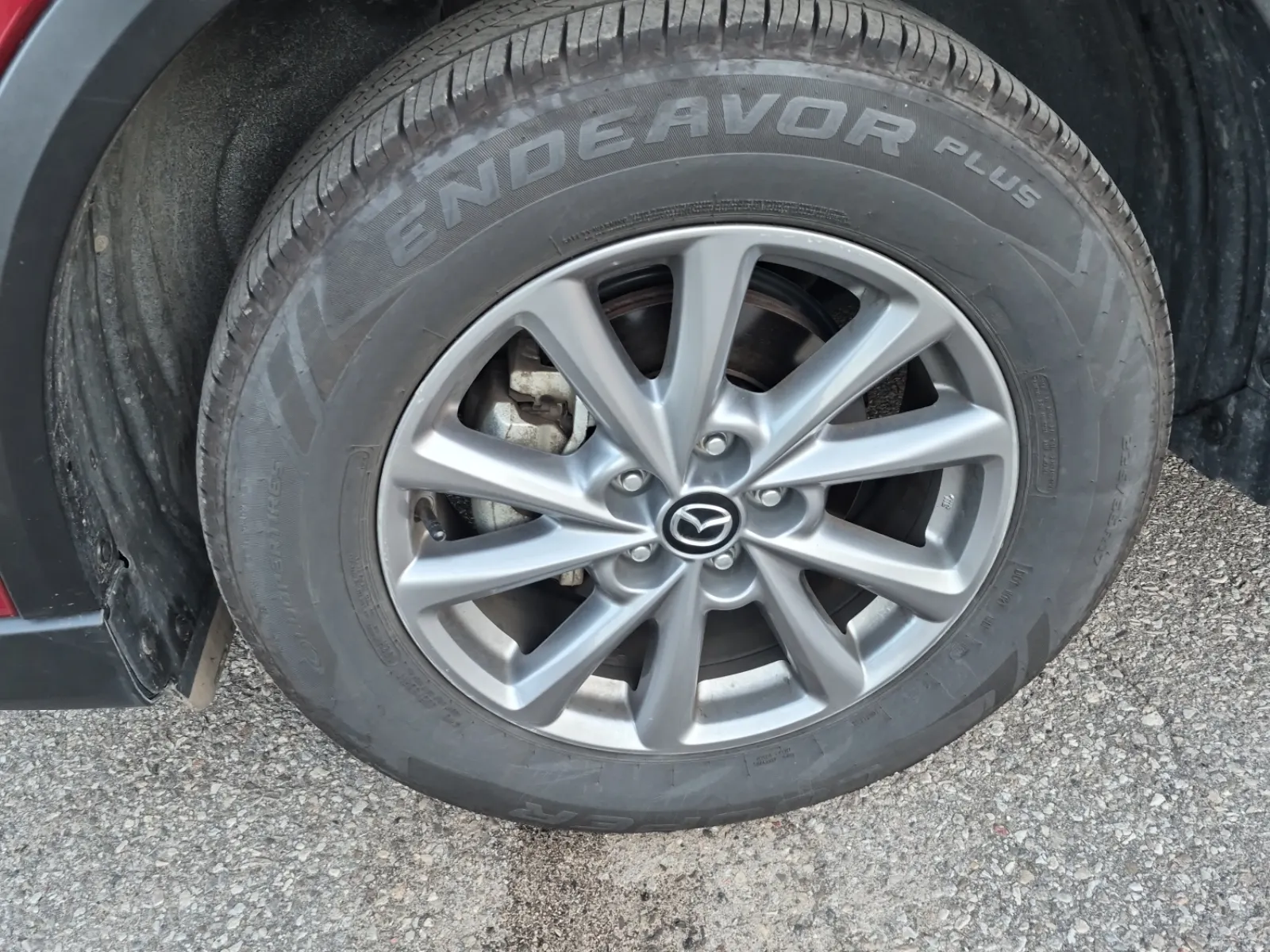Front driver wheel/tire photo
