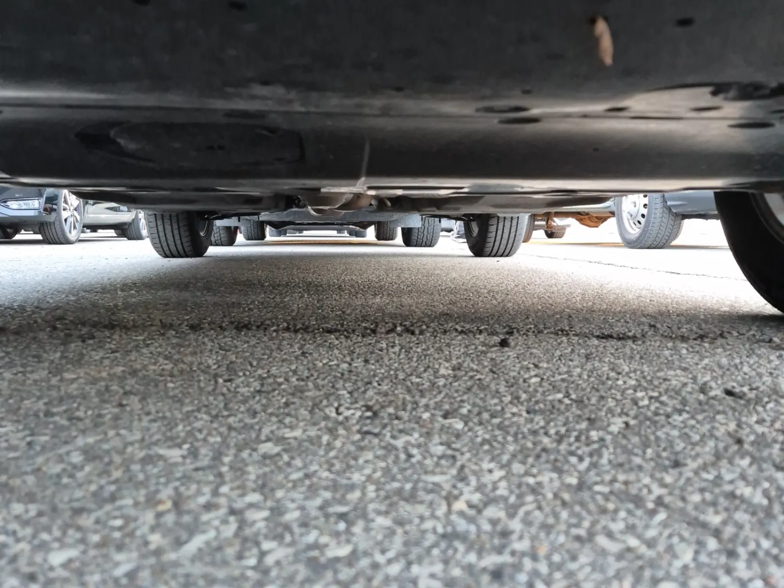 Undercarriage - Front Photo